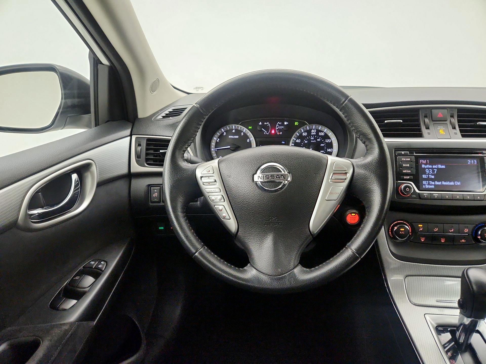 Thumbnail: 2015 Nissan Sentra - 10