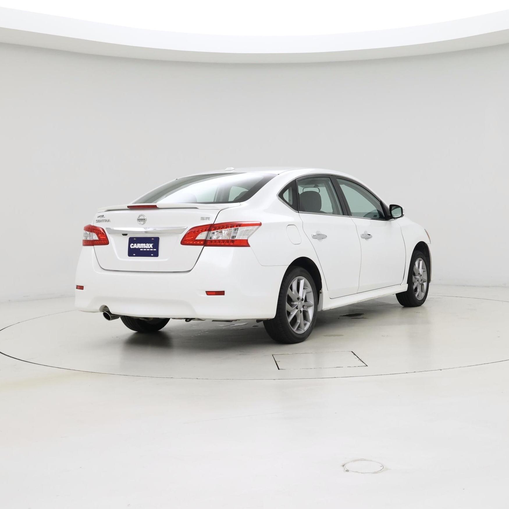 Thumbnail: 2015 Nissan Sentra - 8