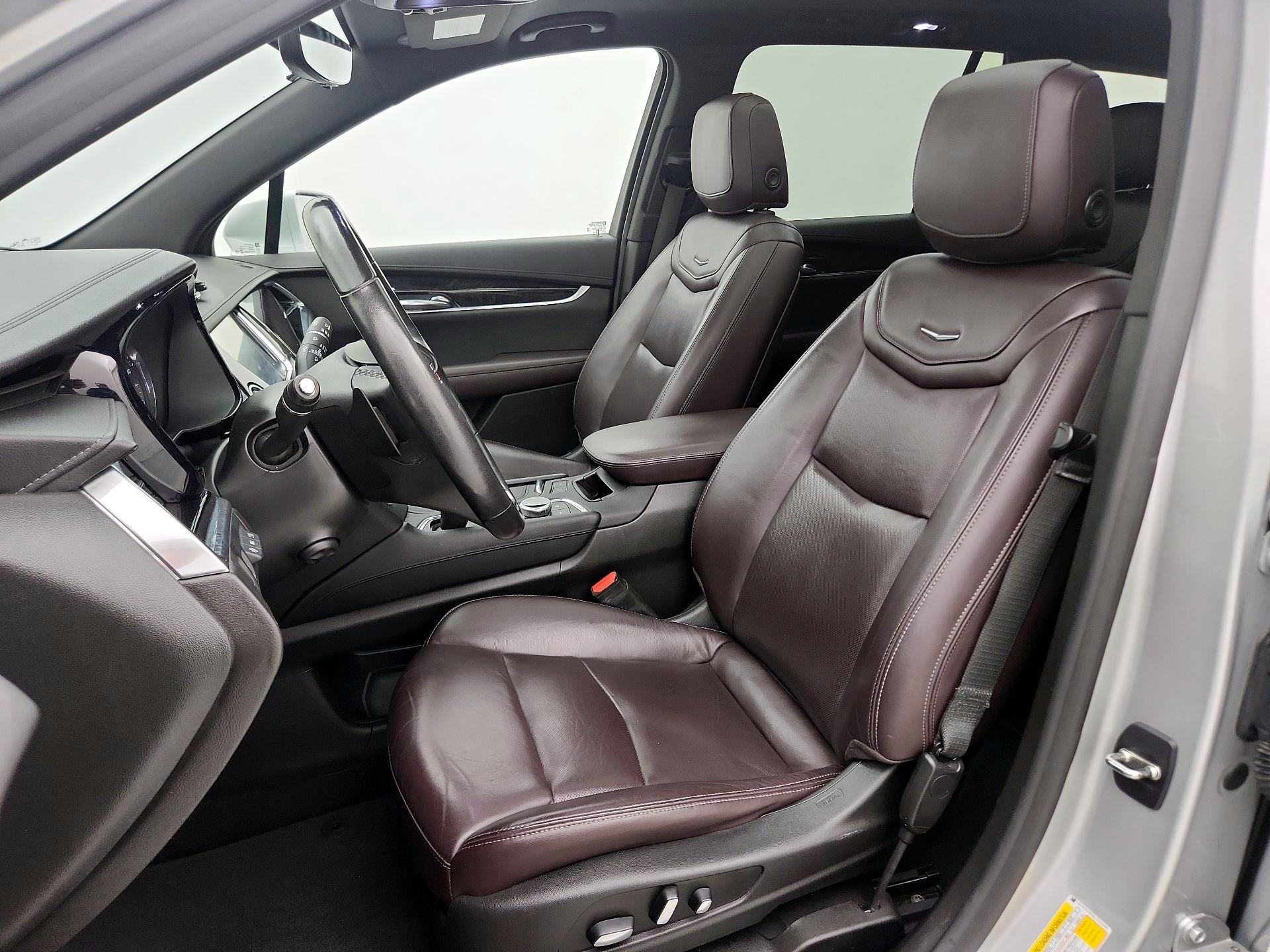 Thumbnail: 2020 Cadillac XT6 - 11