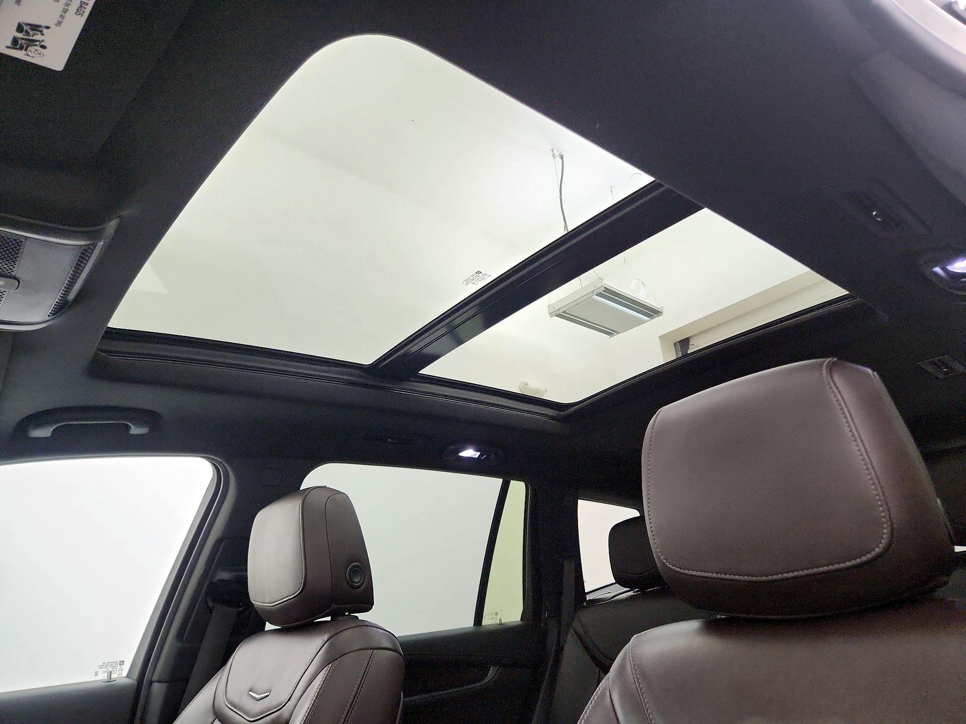 Thumbnail: 2020 Cadillac XT6 - 19