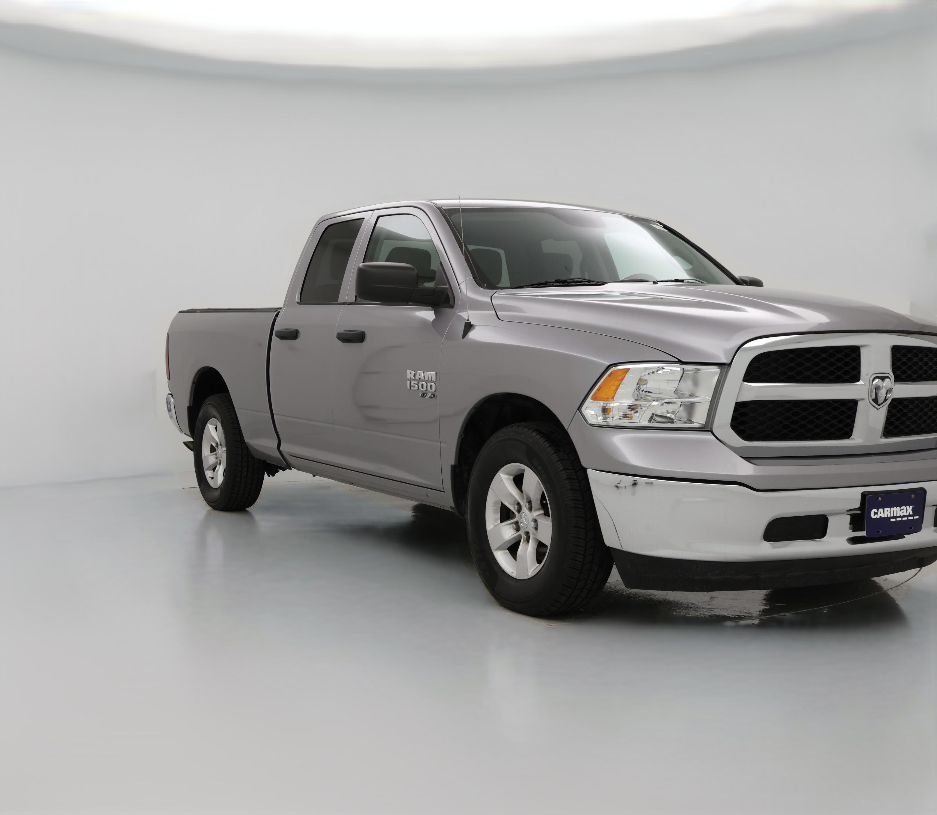 Thumbnail: 2021 RAM 1500 Classic - 1