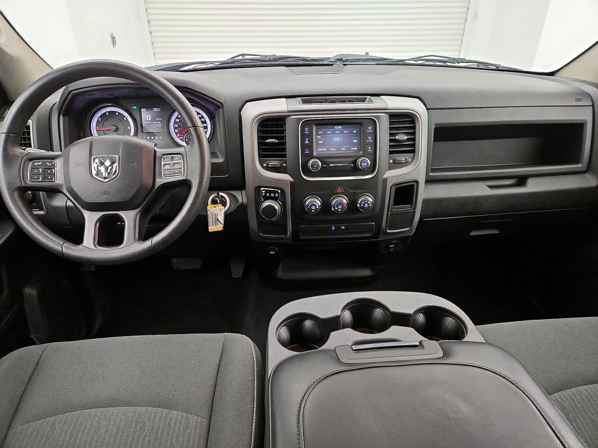 Thumbnail: 2021 RAM 1500 Classic - 9