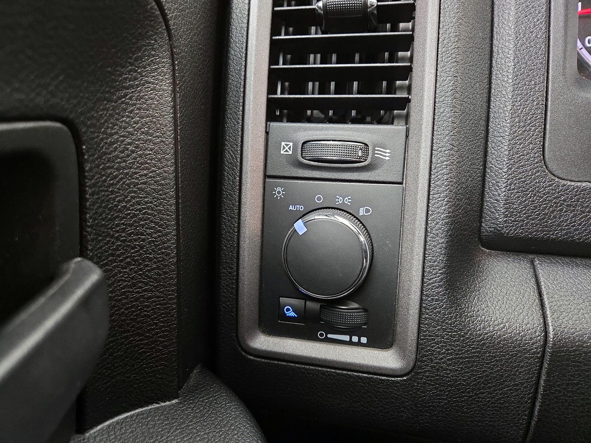 Thumbnail: 2021 RAM 1500 Classic - 13