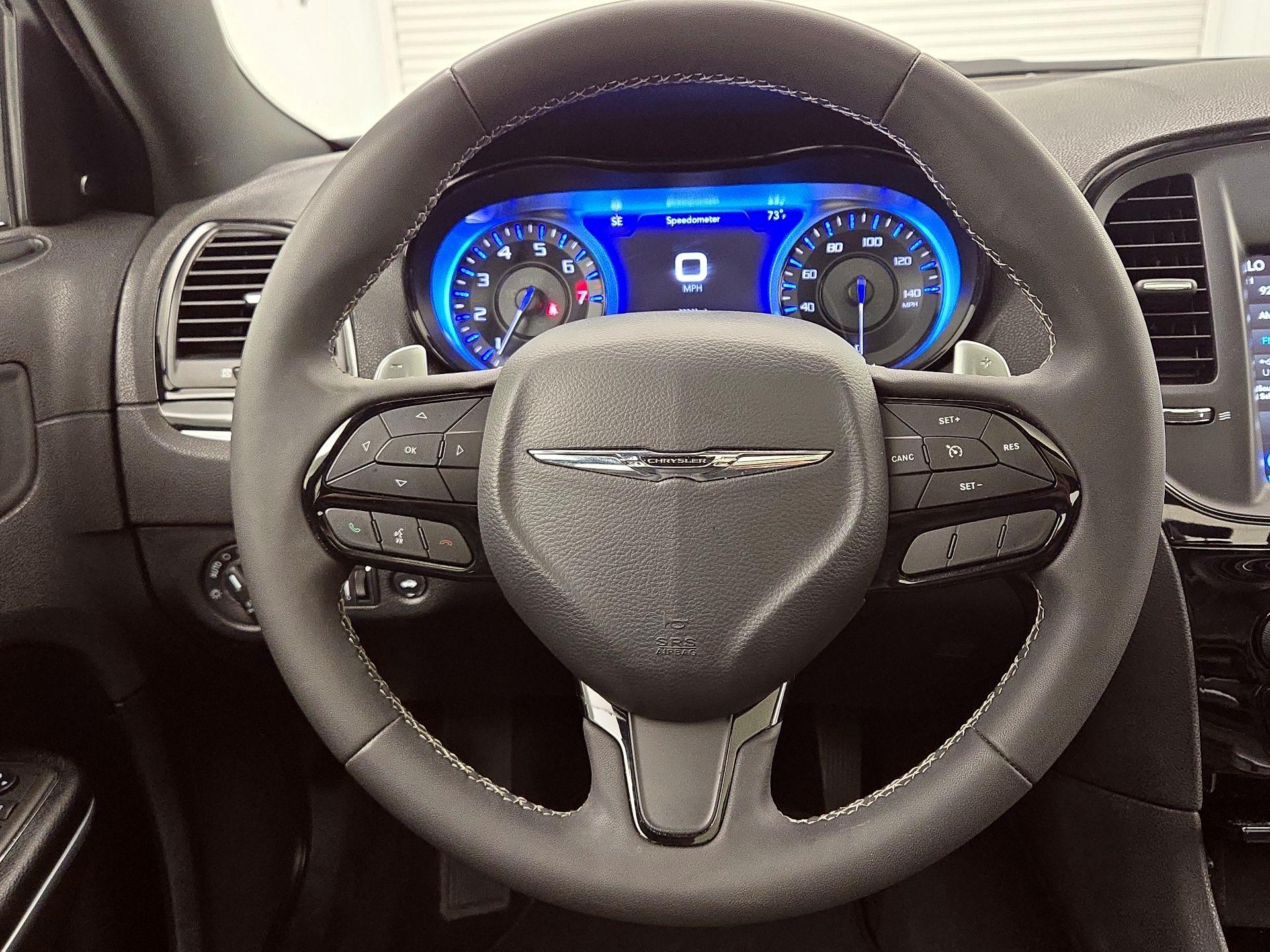 Thumbnail: 2022 Chrysler 300 - 10