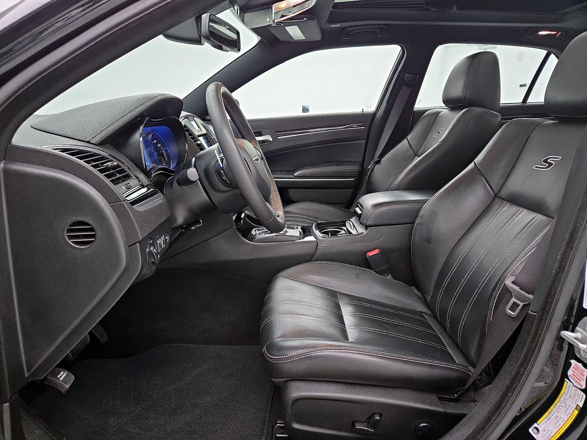Thumbnail: 2022 Chrysler 300 - 11