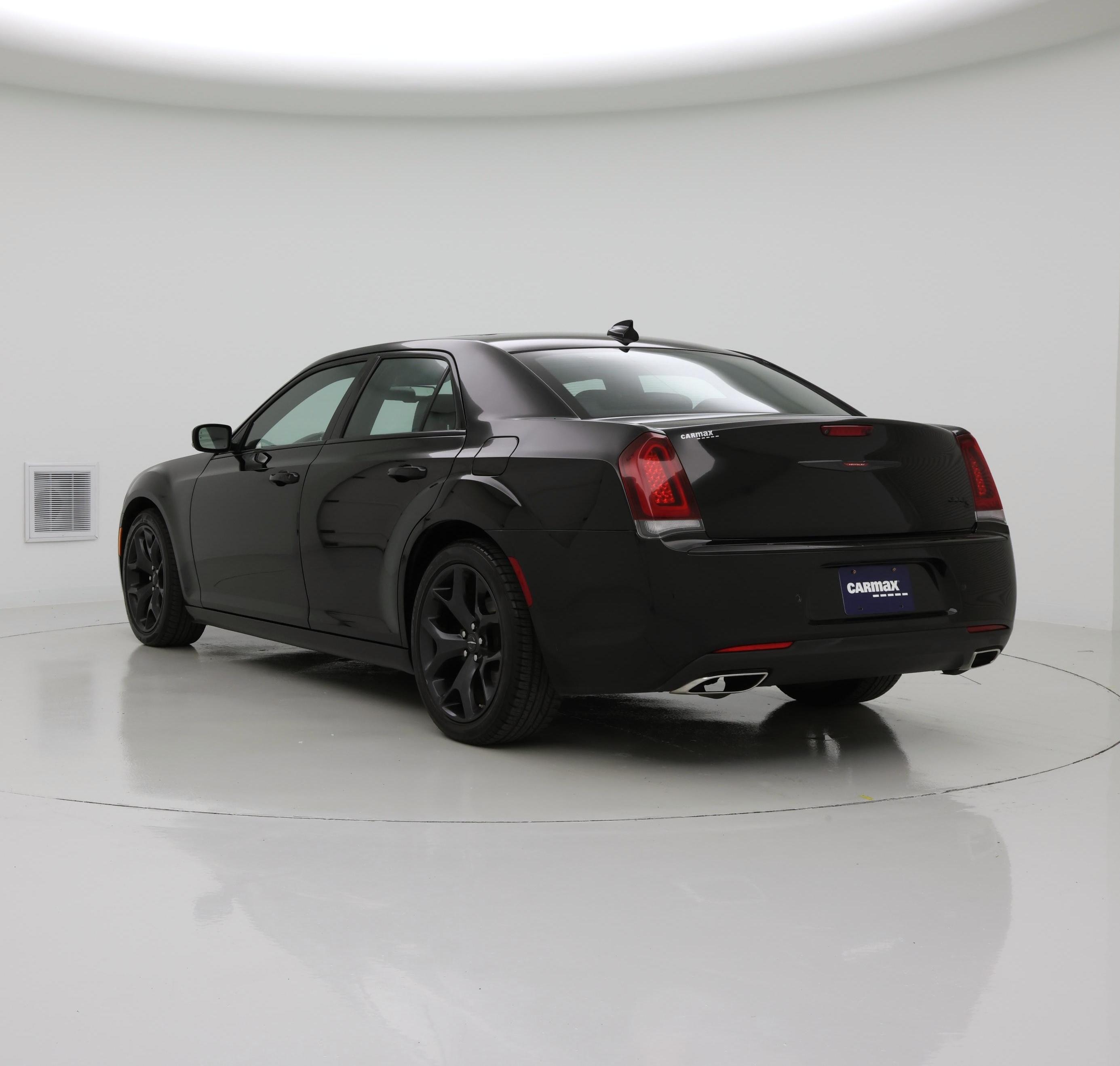 Thumbnail: 2022 Chrysler 300 - 2