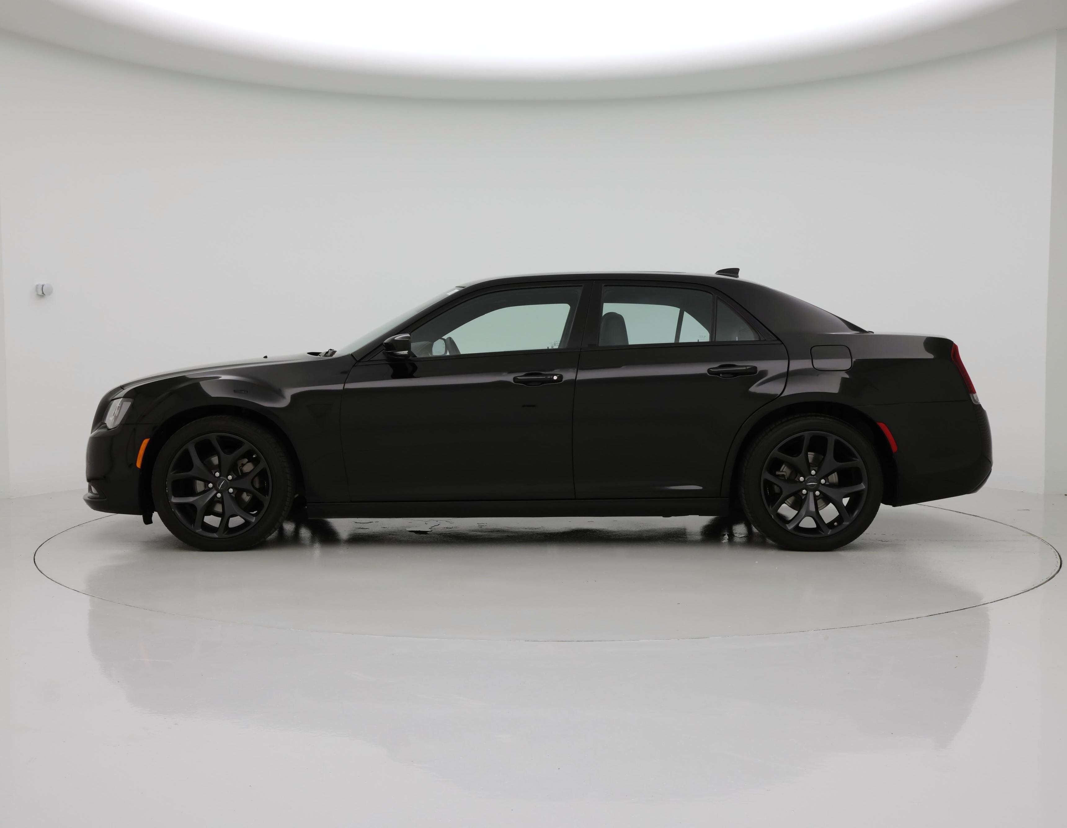 Thumbnail: 2022 Chrysler 300 - 3