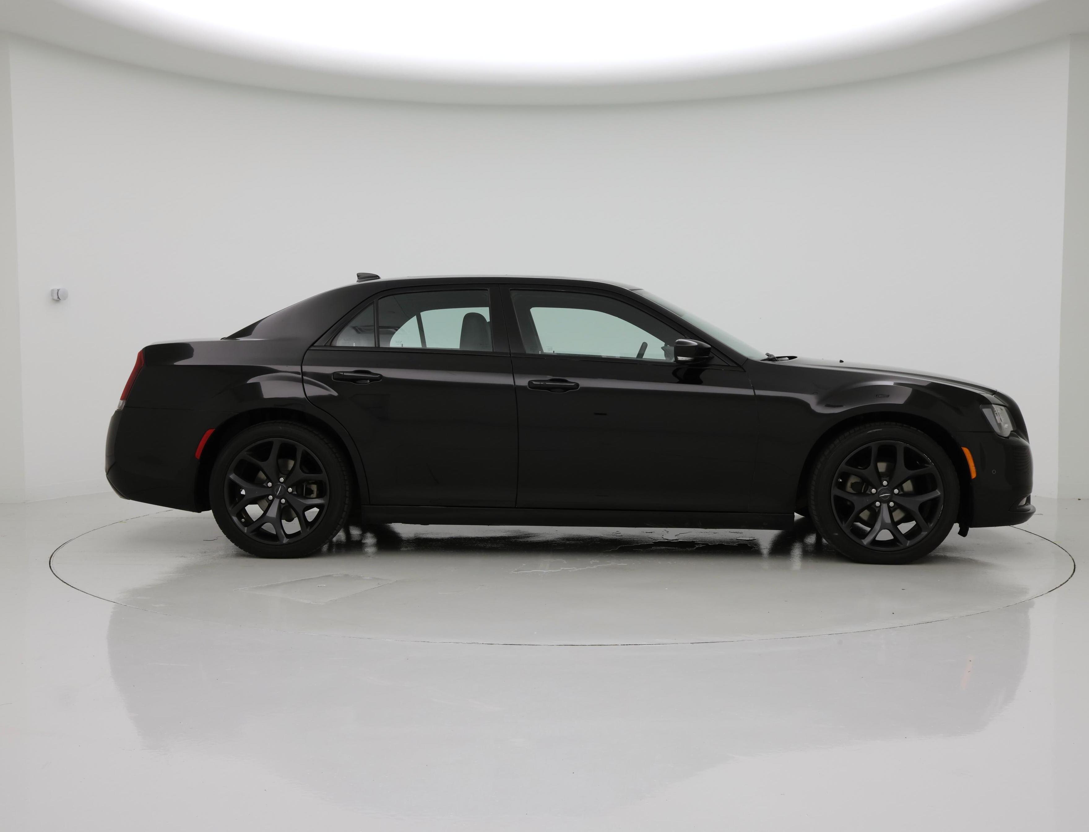 Thumbnail: 2022 Chrysler 300 - 7