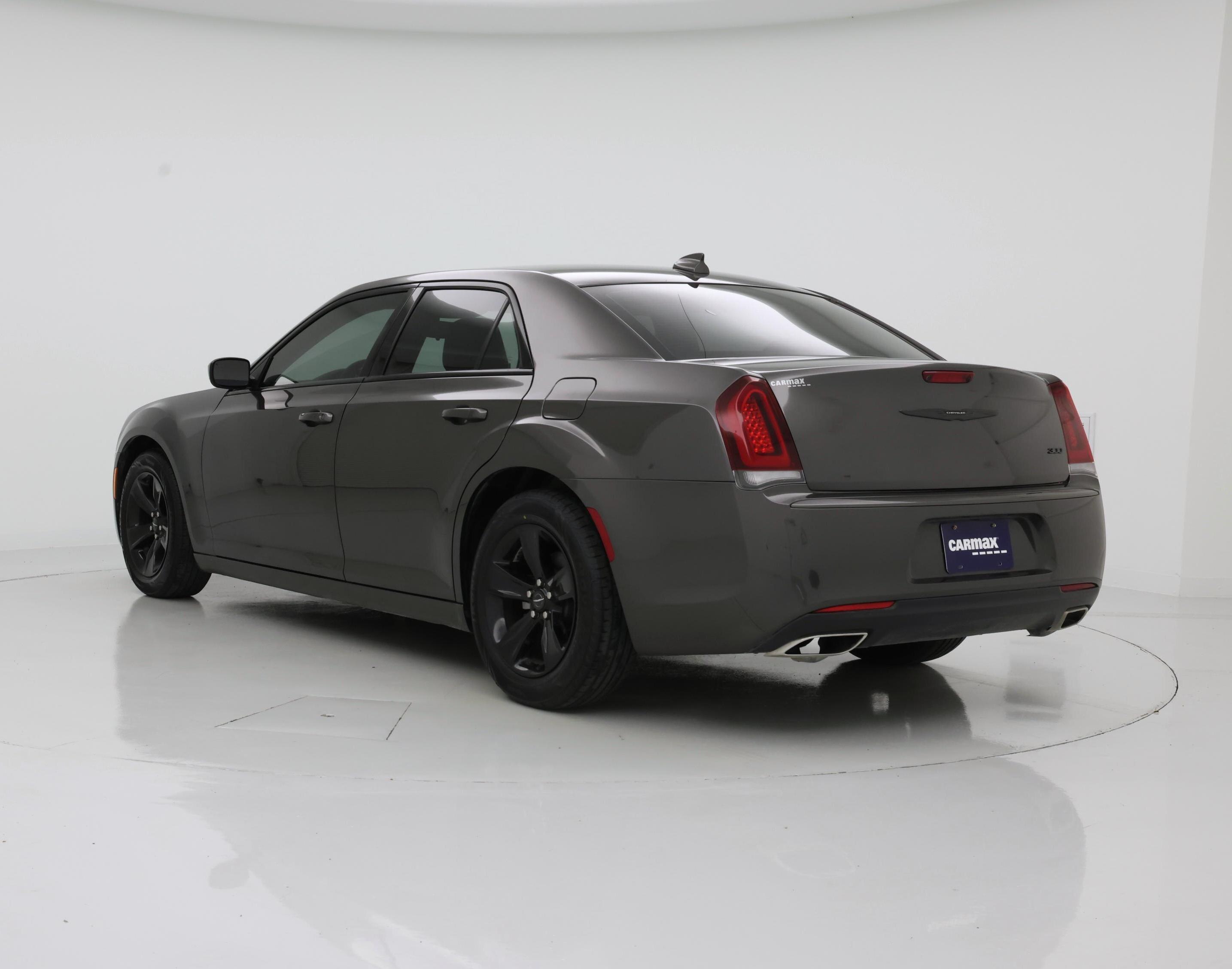 Thumbnail: 2023 Chrysler 300 - 2
