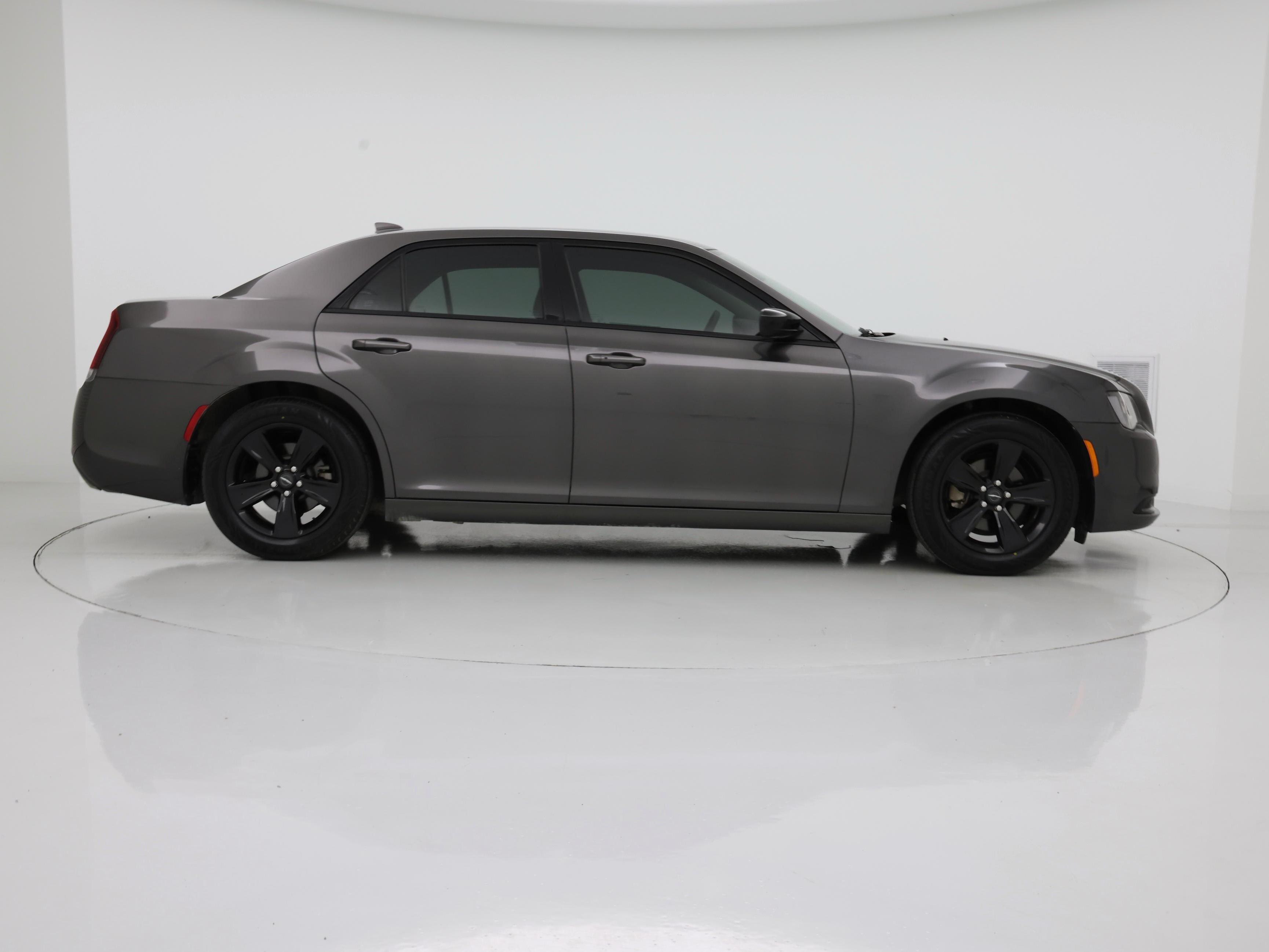 Thumbnail: 2023 Chrysler 300 - 7