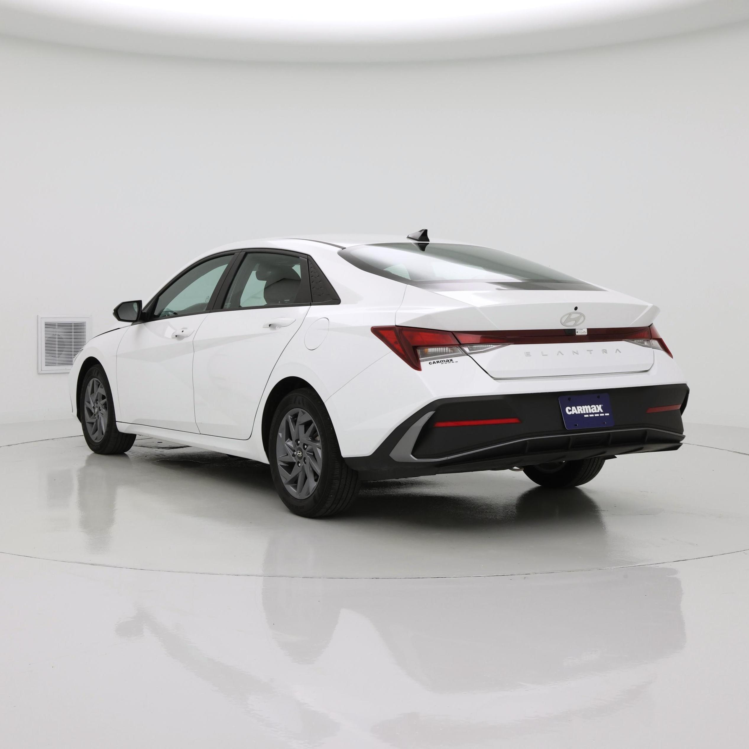 Thumbnail: 2024 Hyundai Elantra - 2