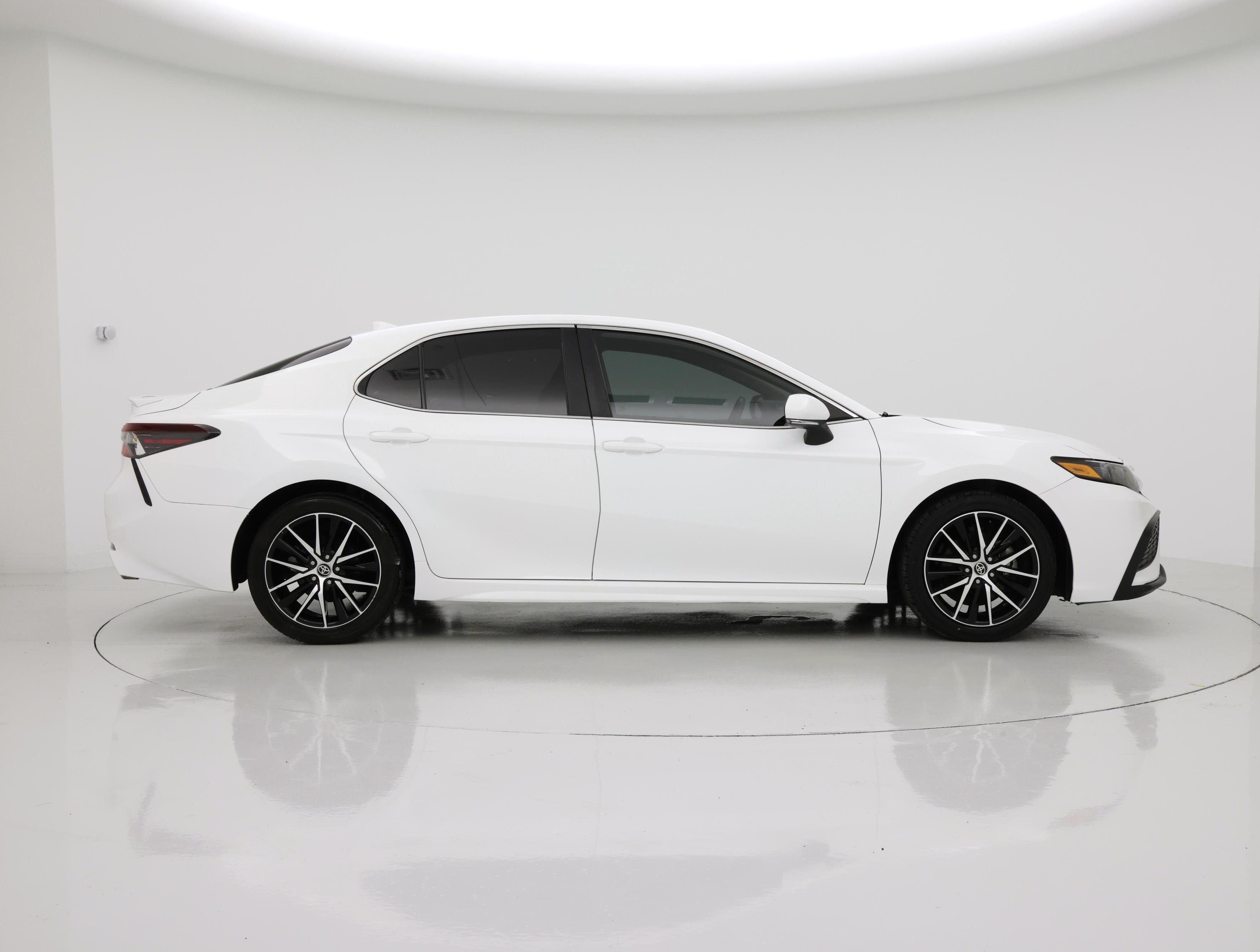 Thumbnail: 2022 Toyota Camry - 7