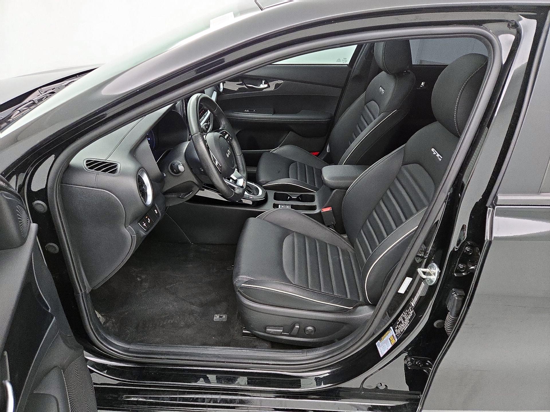 Thumbnail: 2023 Kia Forte - 11