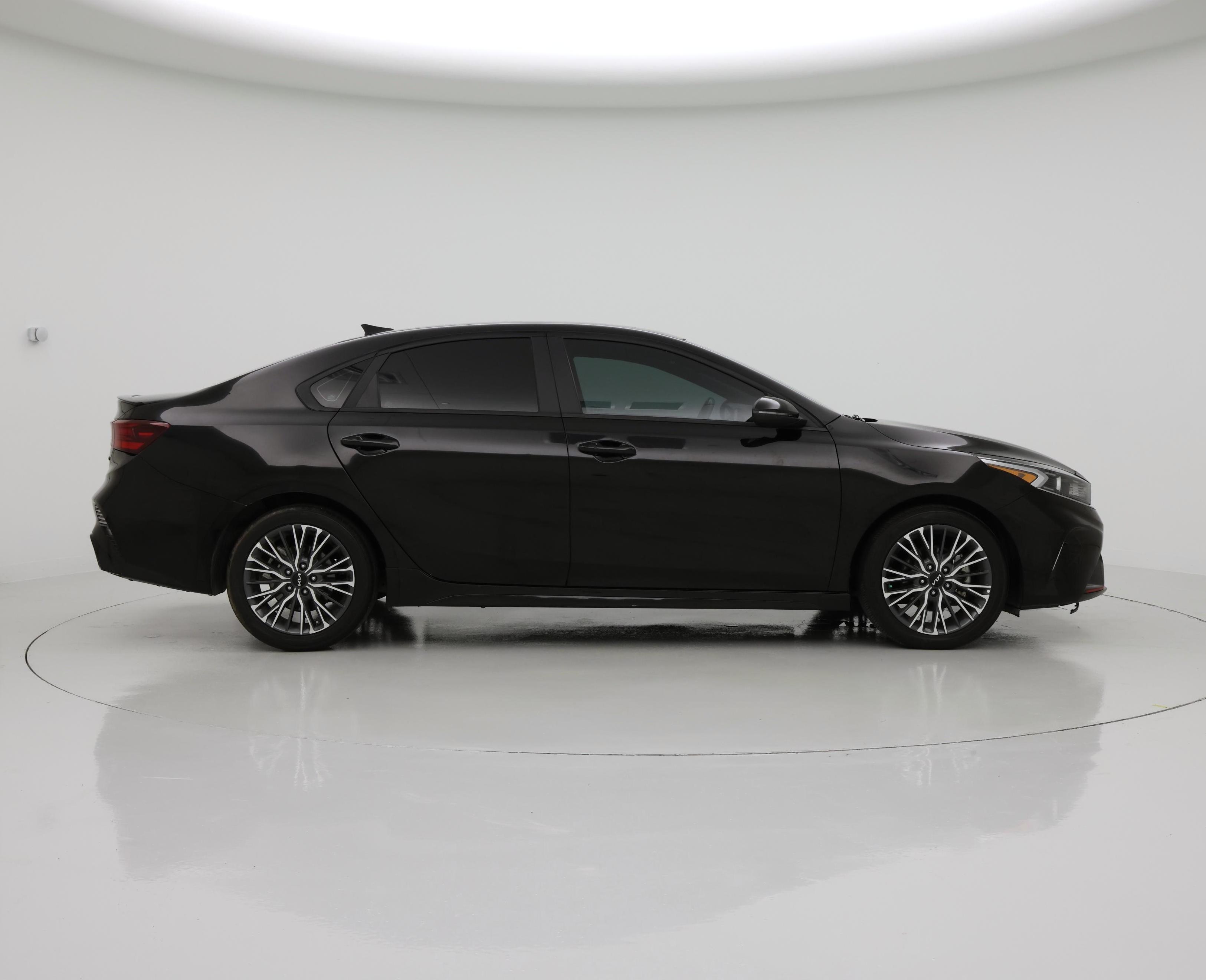 Thumbnail: 2023 Kia Forte - 7
