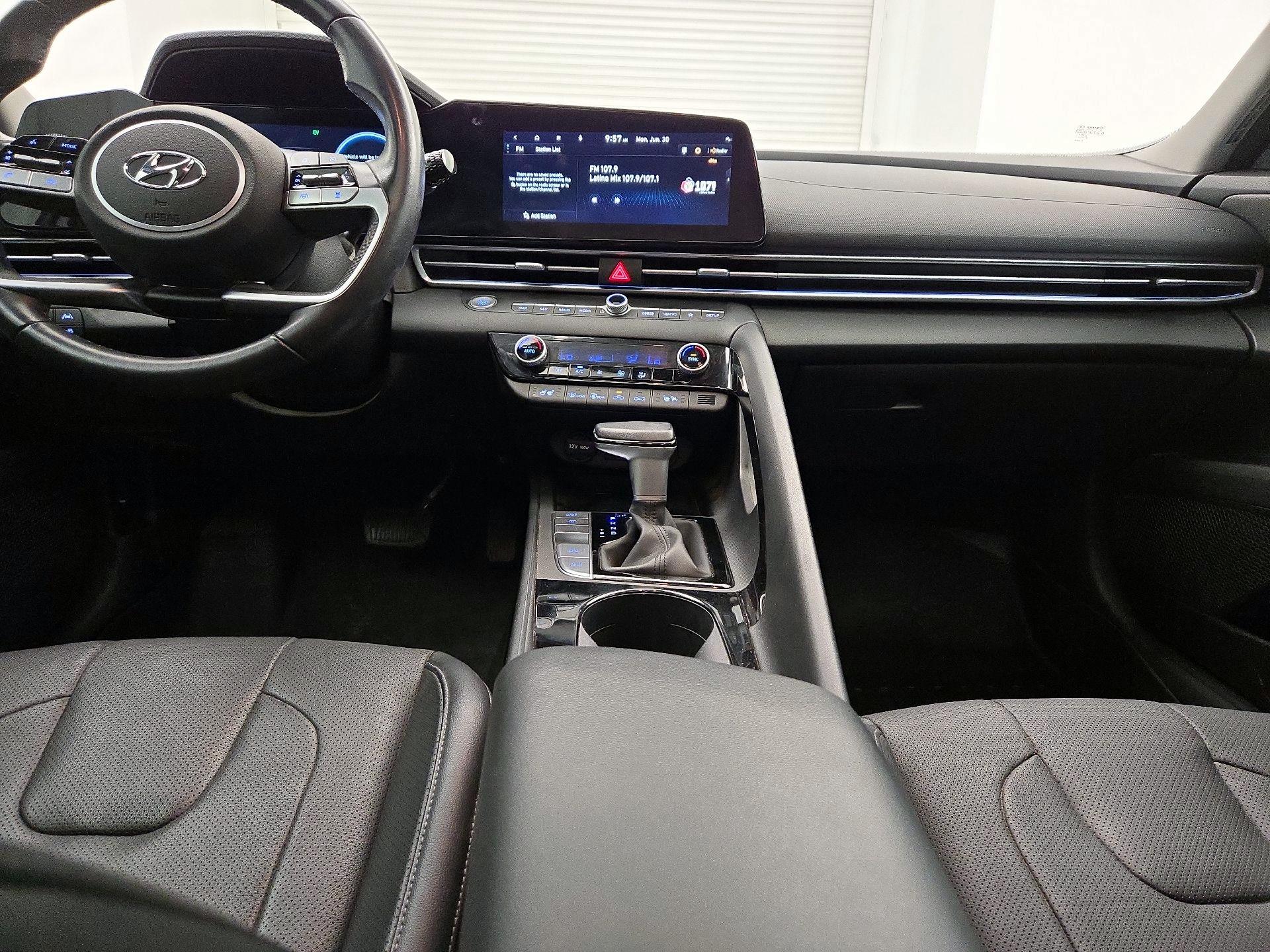 Thumbnail: 2023 Hyundai Elantra - 9