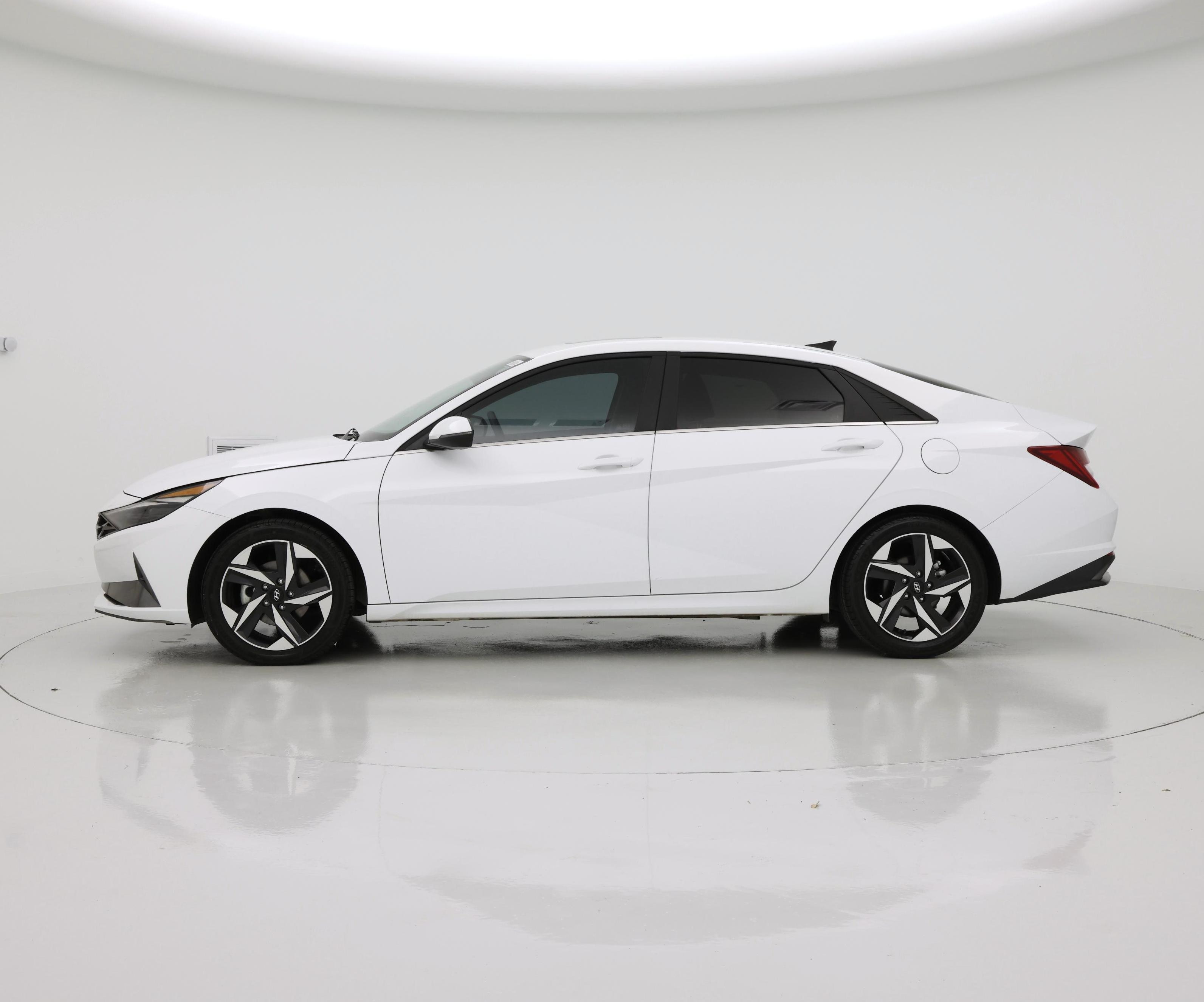 Thumbnail: 2023 Hyundai Elantra - 3
