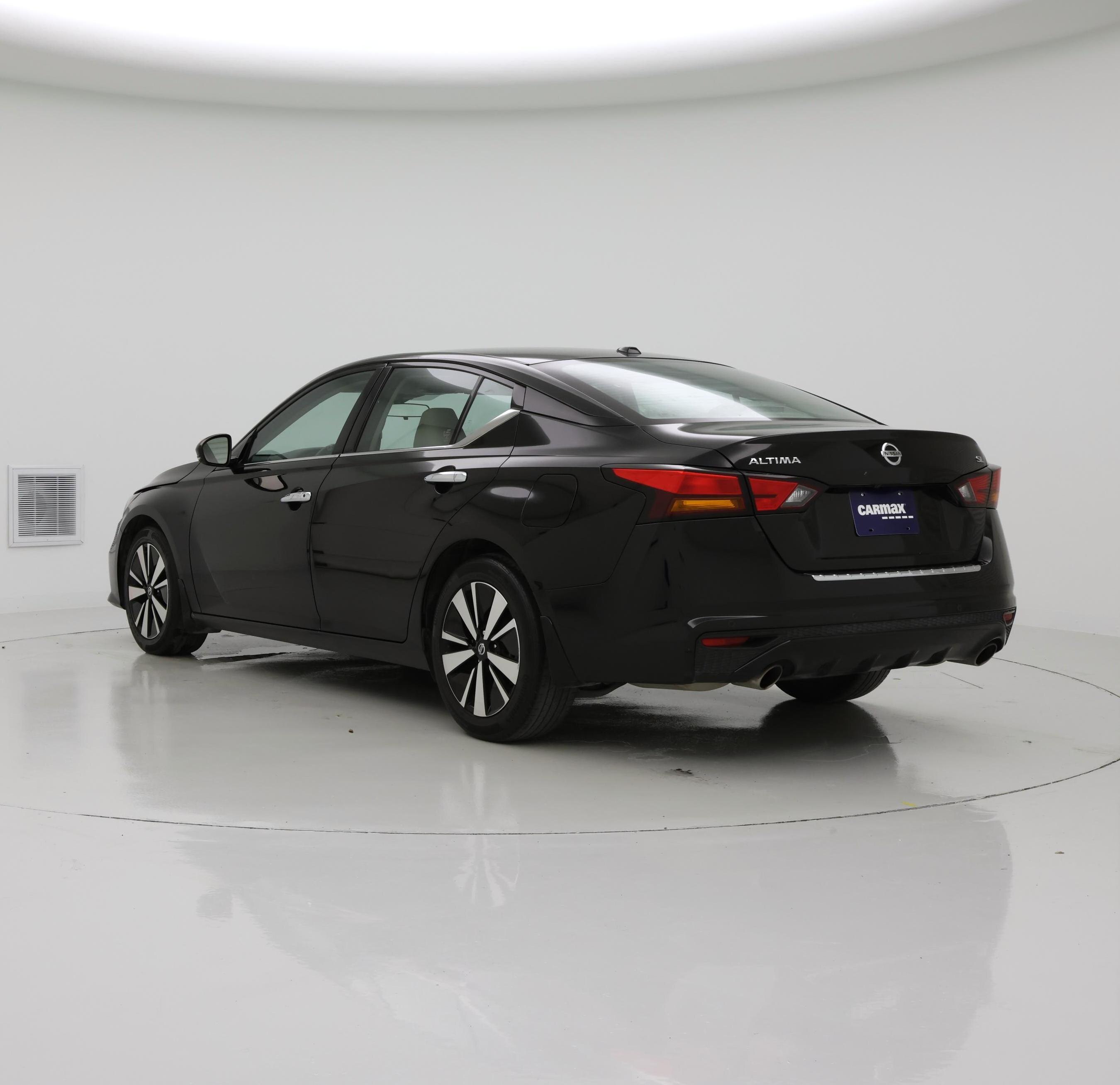 Thumbnail: 2022 Nissan Altima - 2