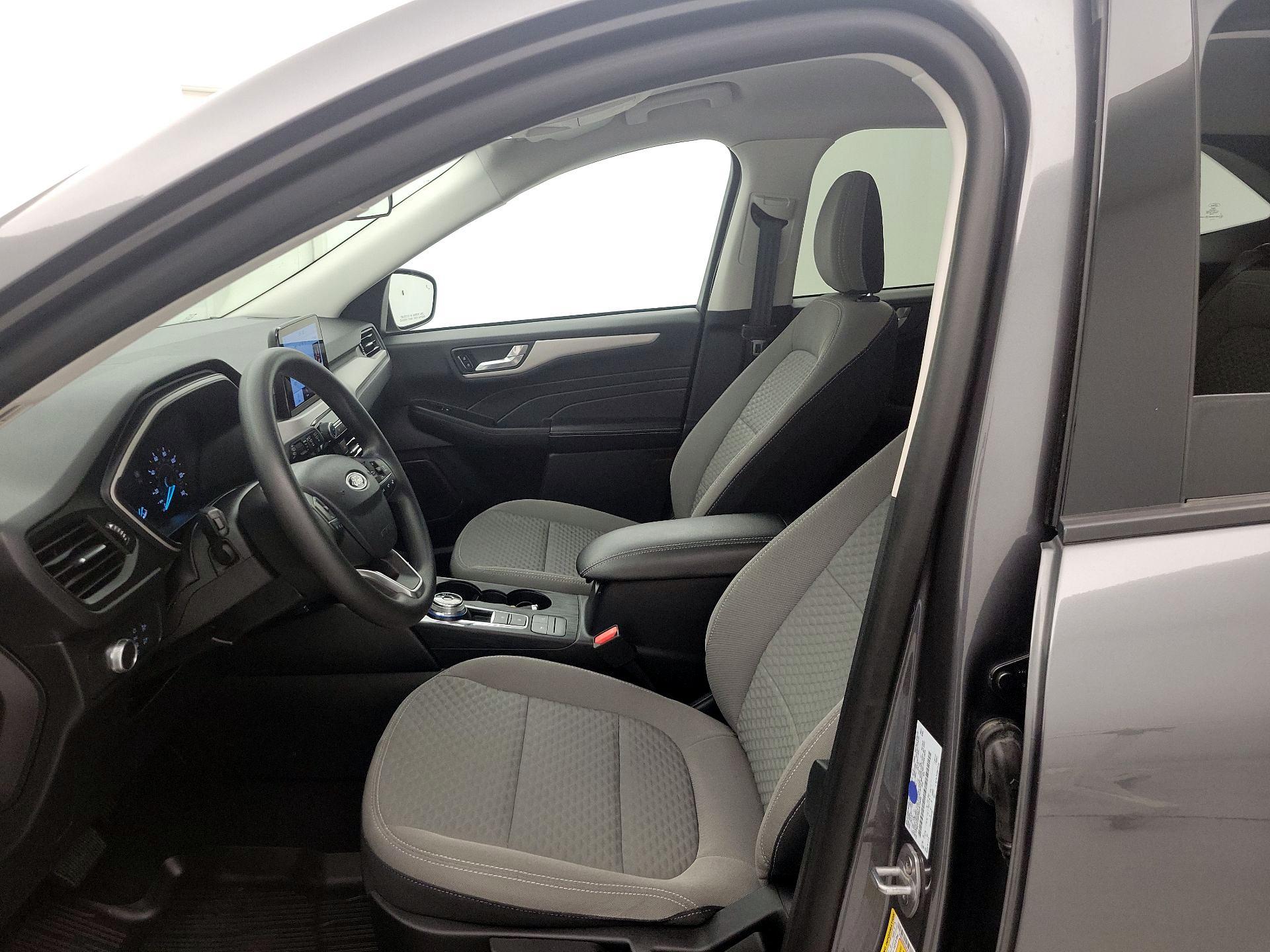 Thumbnail: 2021 Ford Escape - 11