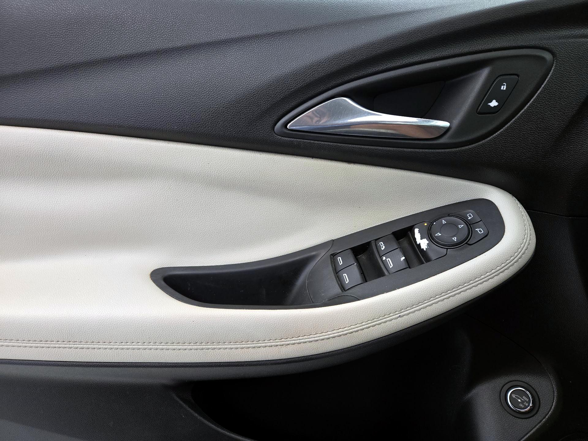 Thumbnail: 2022 Buick Encore GX - 12