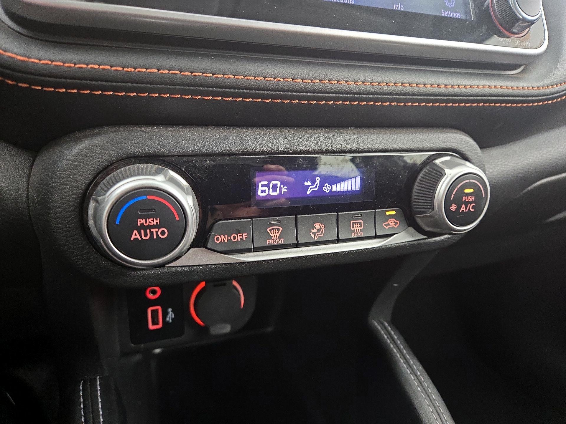 Thumbnail: 2020 Nissan Kicks - 16