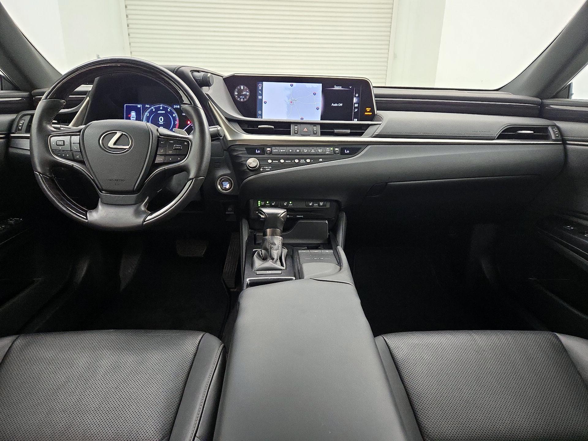Thumbnail: 2021 Lexus ES - 9