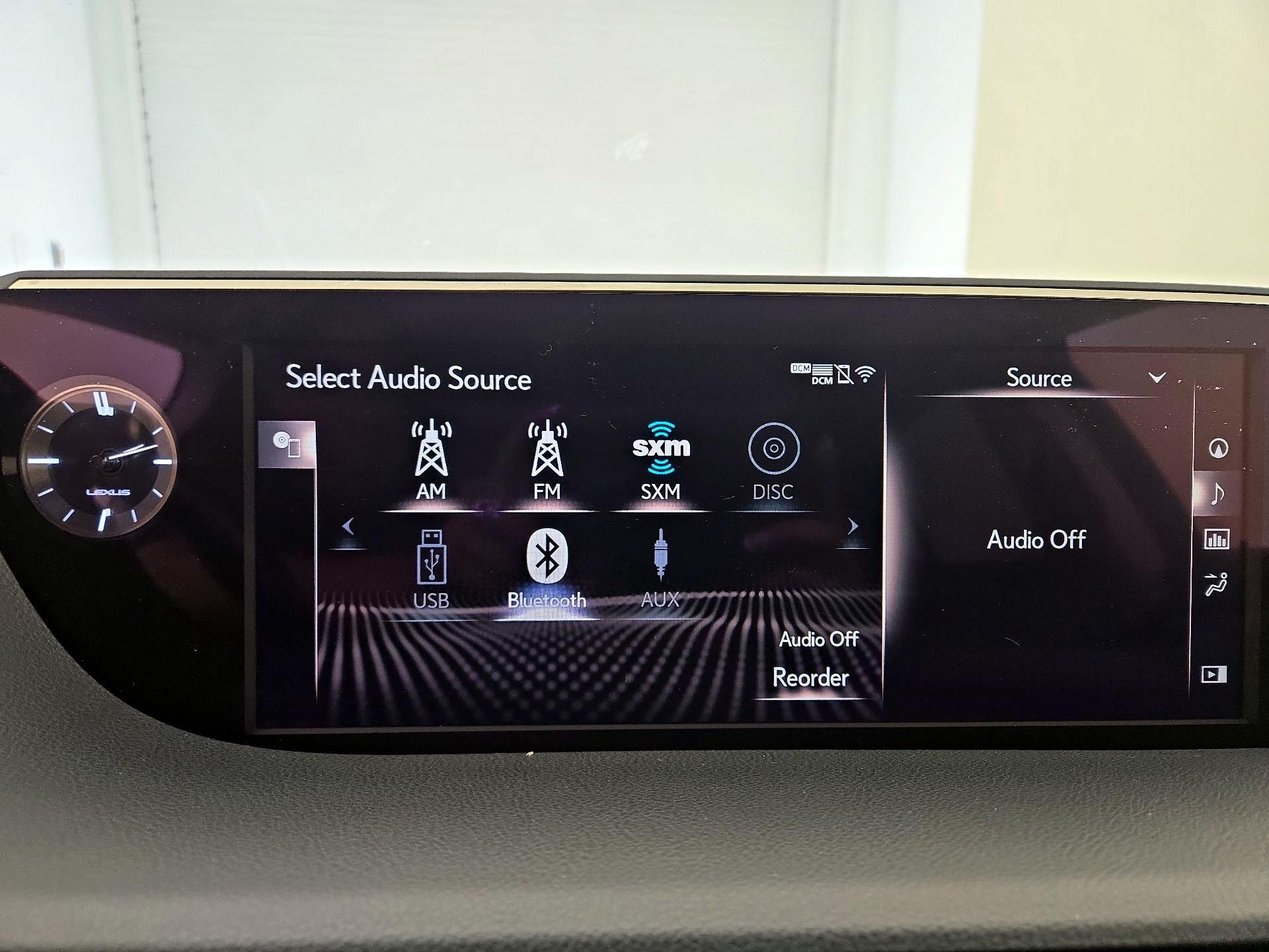 Thumbnail: 2021 Lexus ES - 16