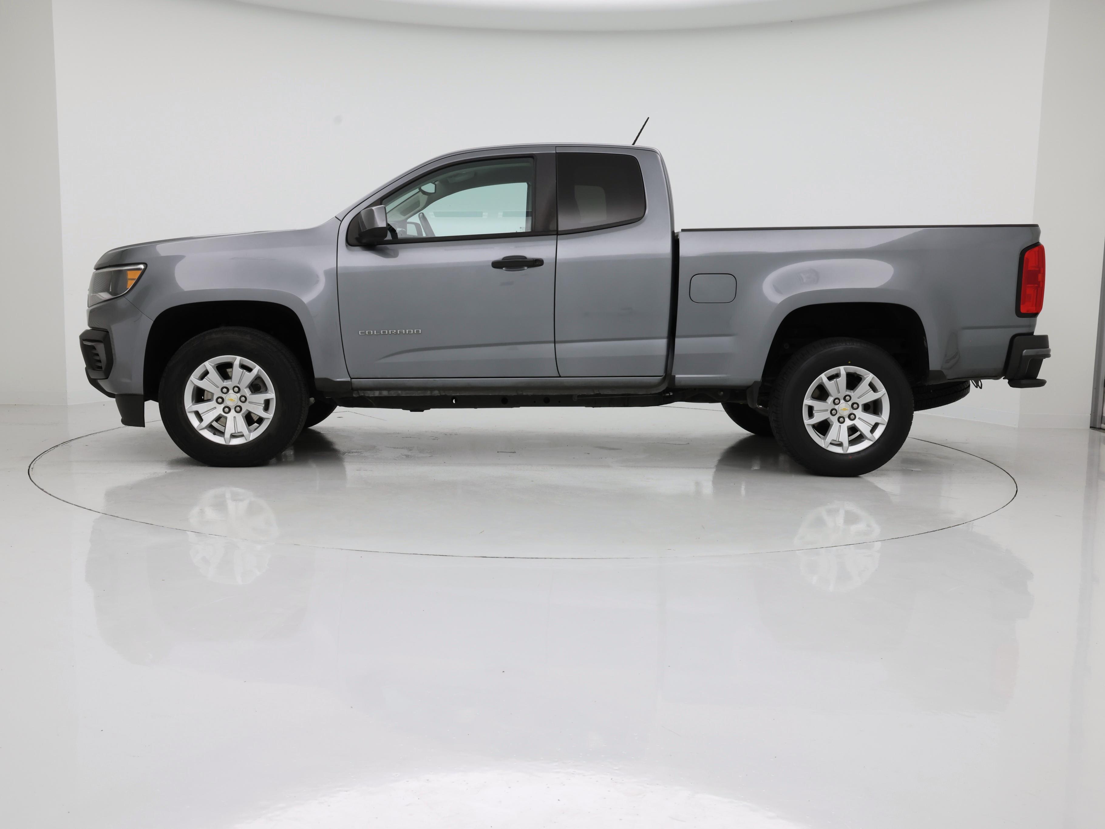 Thumbnail: 2022 Chevrolet Colorado - 3