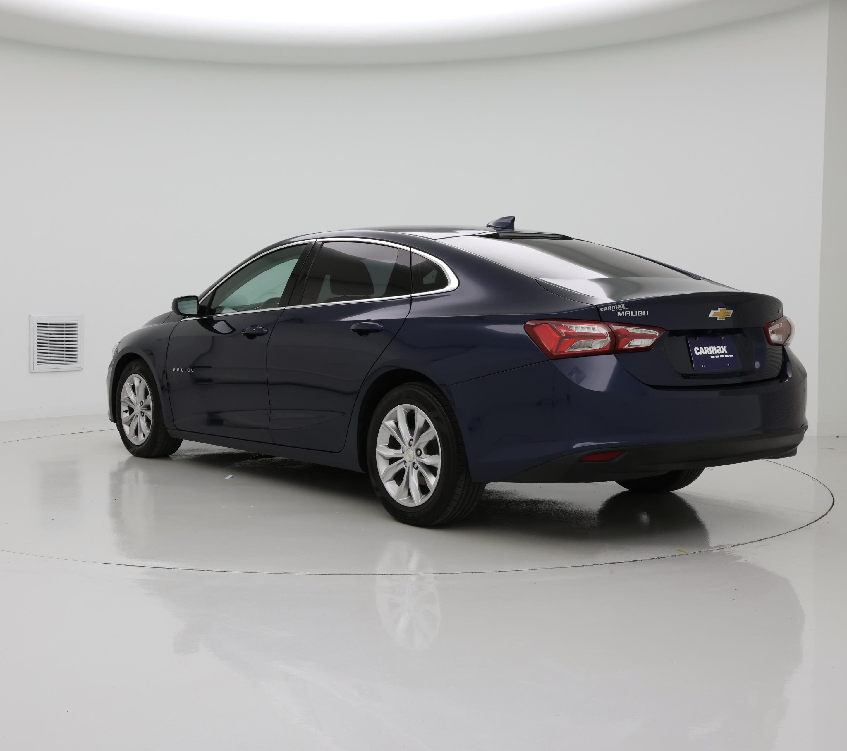 Thumbnail: 2021 Chevrolet Malibu - 2
