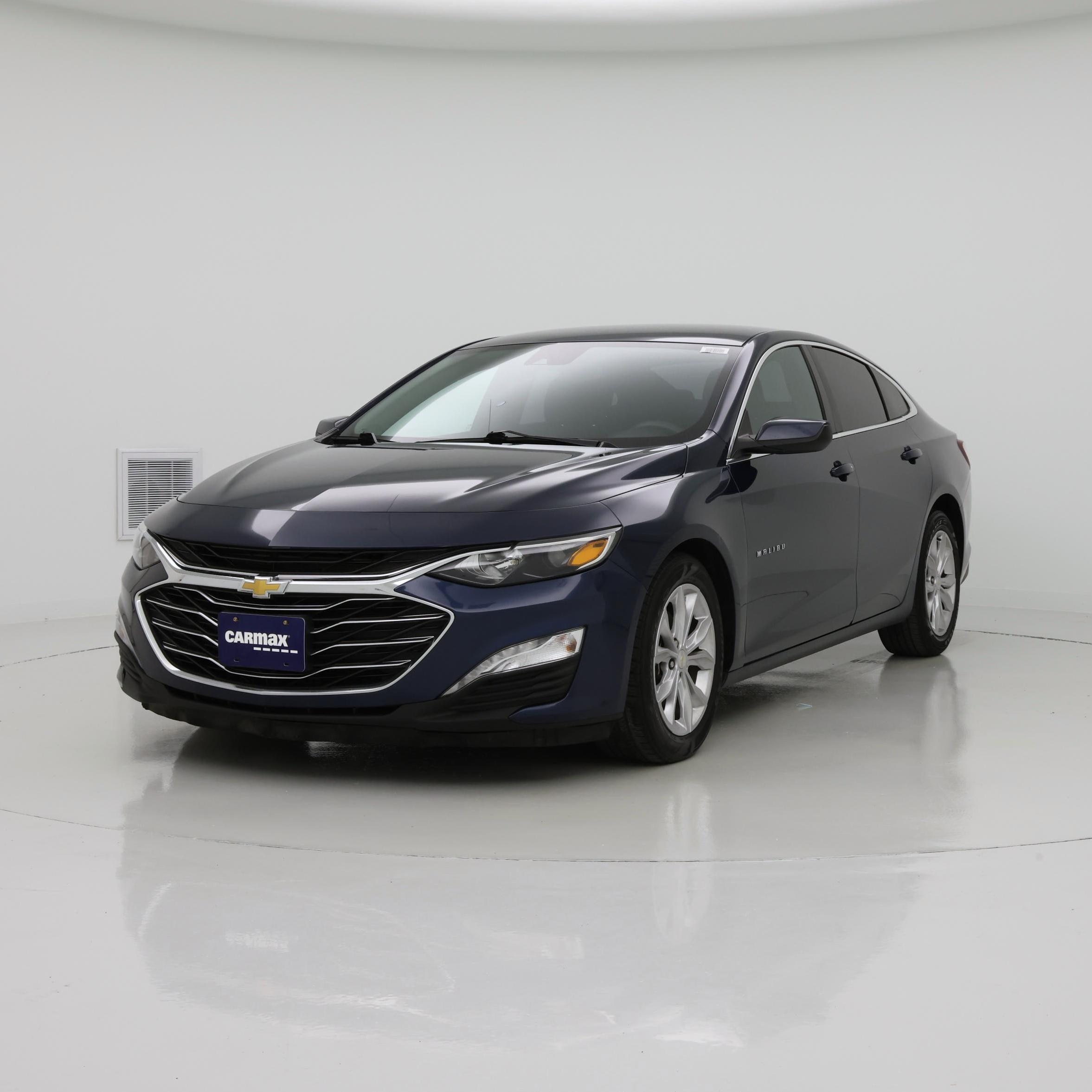 Thumbnail: 2021 Chevrolet Malibu - 4