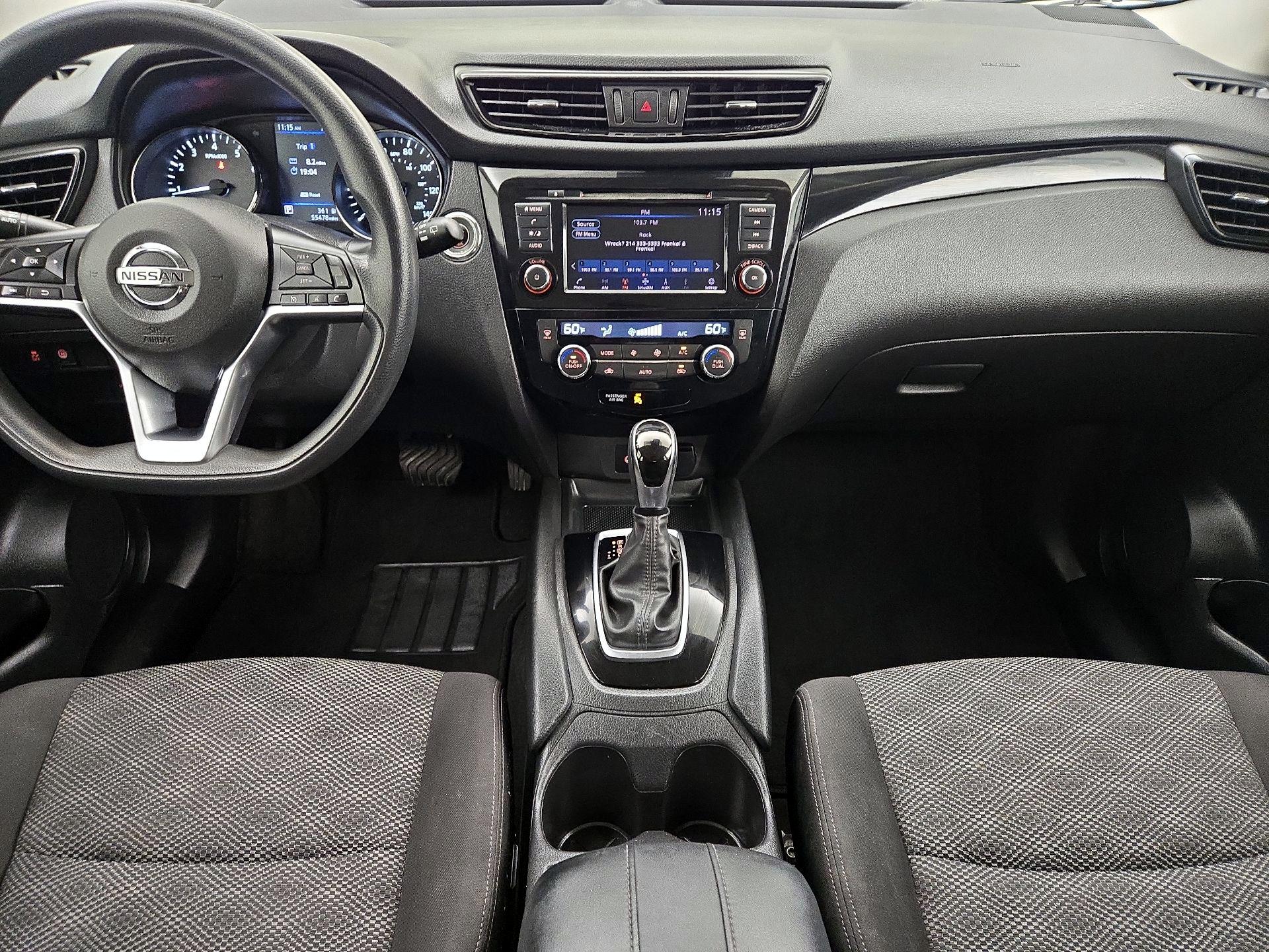 Thumbnail: 2020 Nissan Rogue Sport - 9