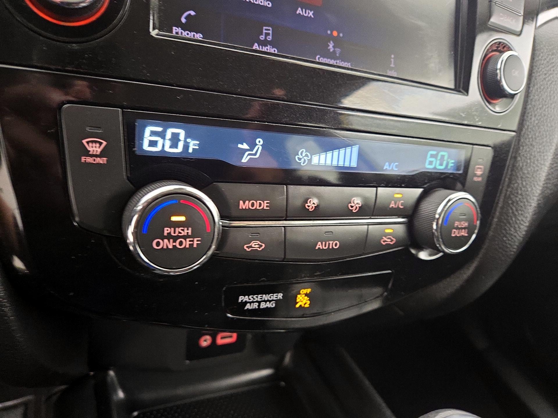 Thumbnail: 2020 Nissan Rogue Sport - 16