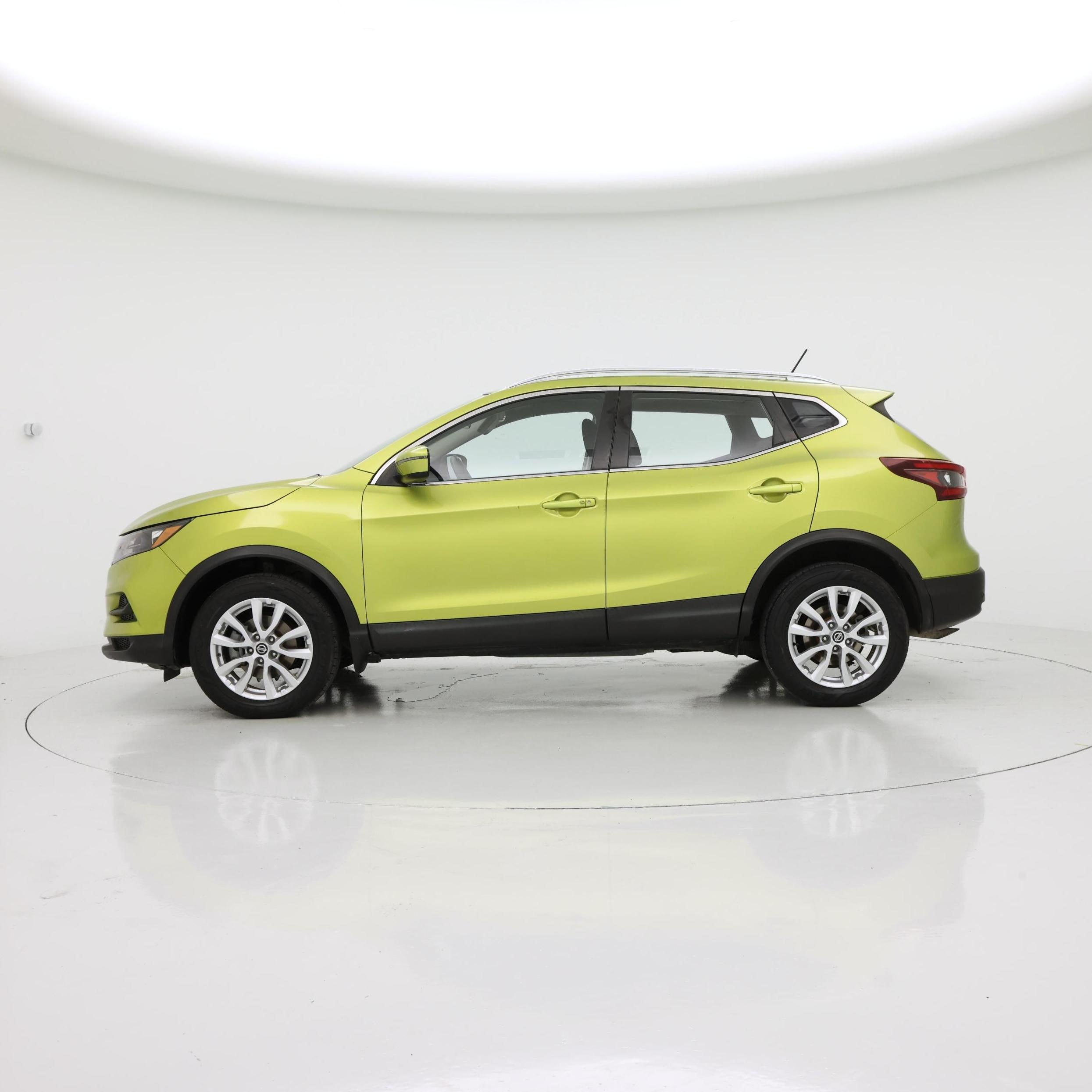 Thumbnail: 2020 Nissan Rogue Sport - 3