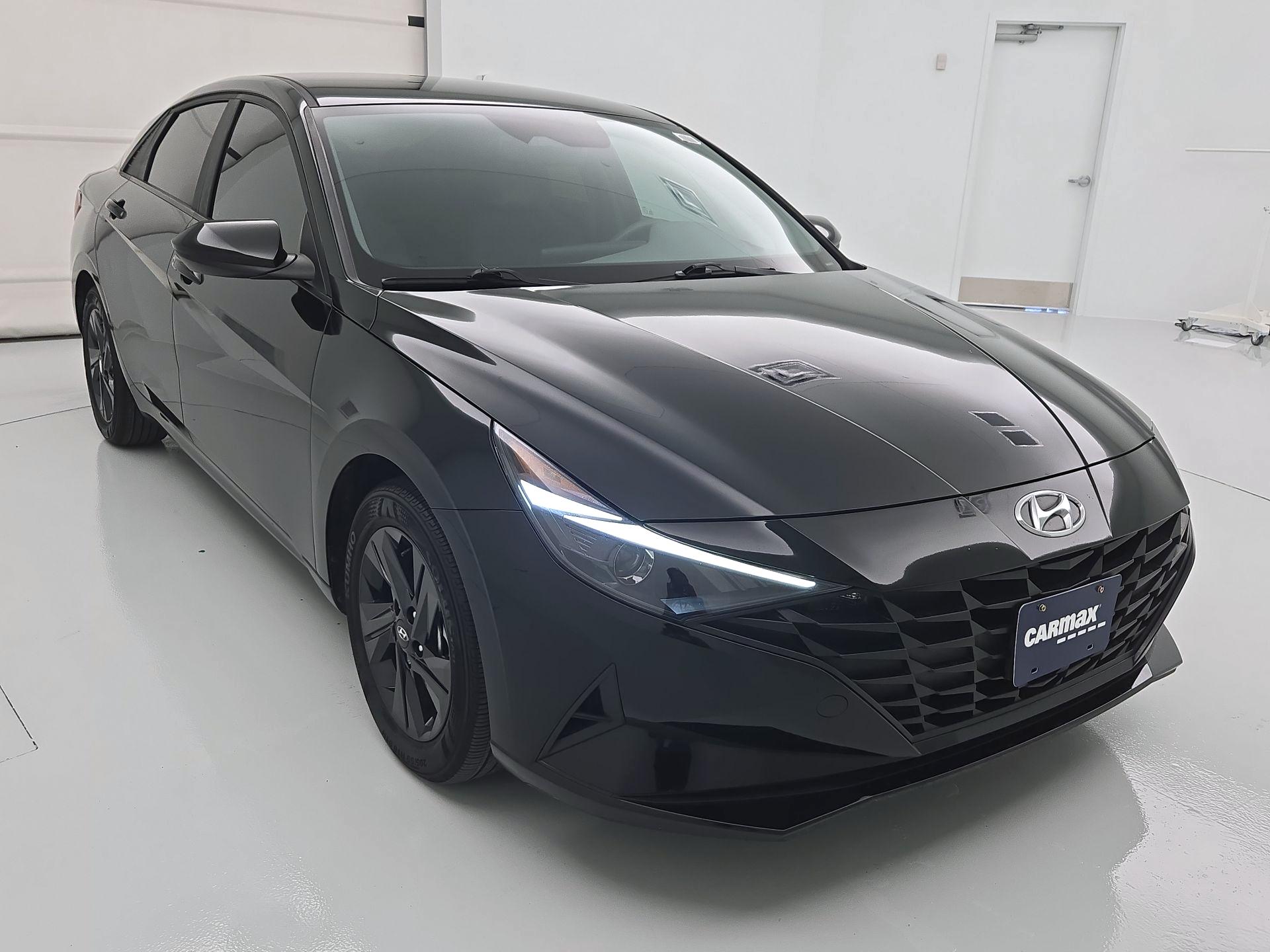 Thumbnail: 2023 Hyundai Elantra - 1