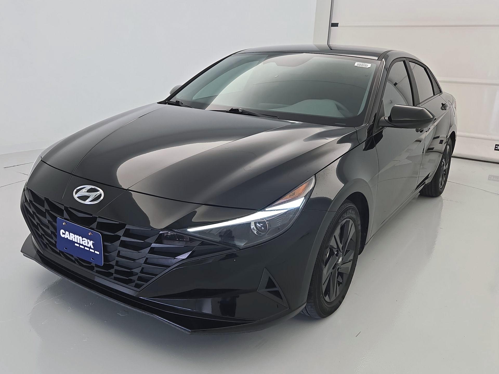 Thumbnail: 2023 Hyundai Elantra - 3
