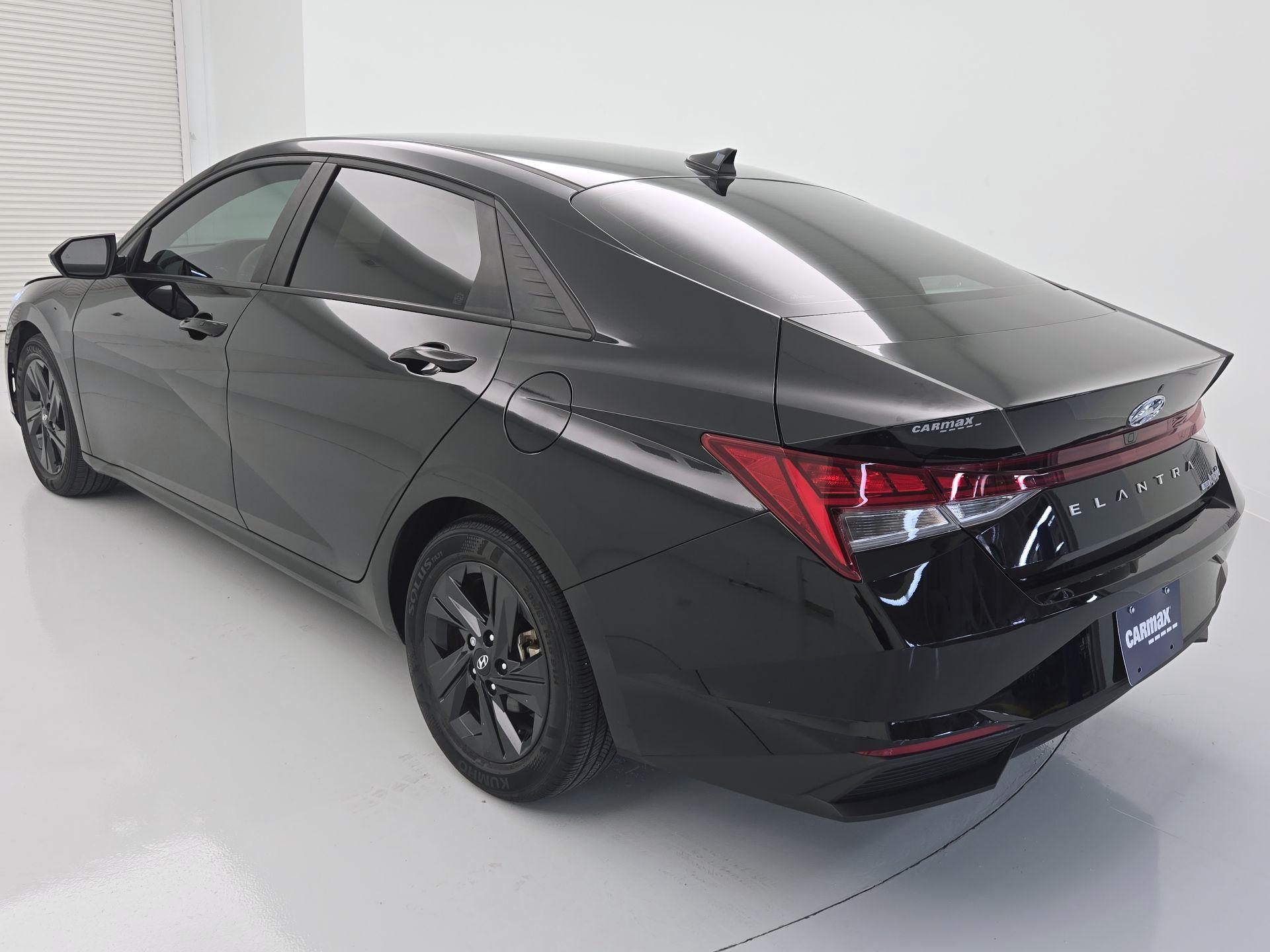 Thumbnail: 2023 Hyundai Elantra - 7