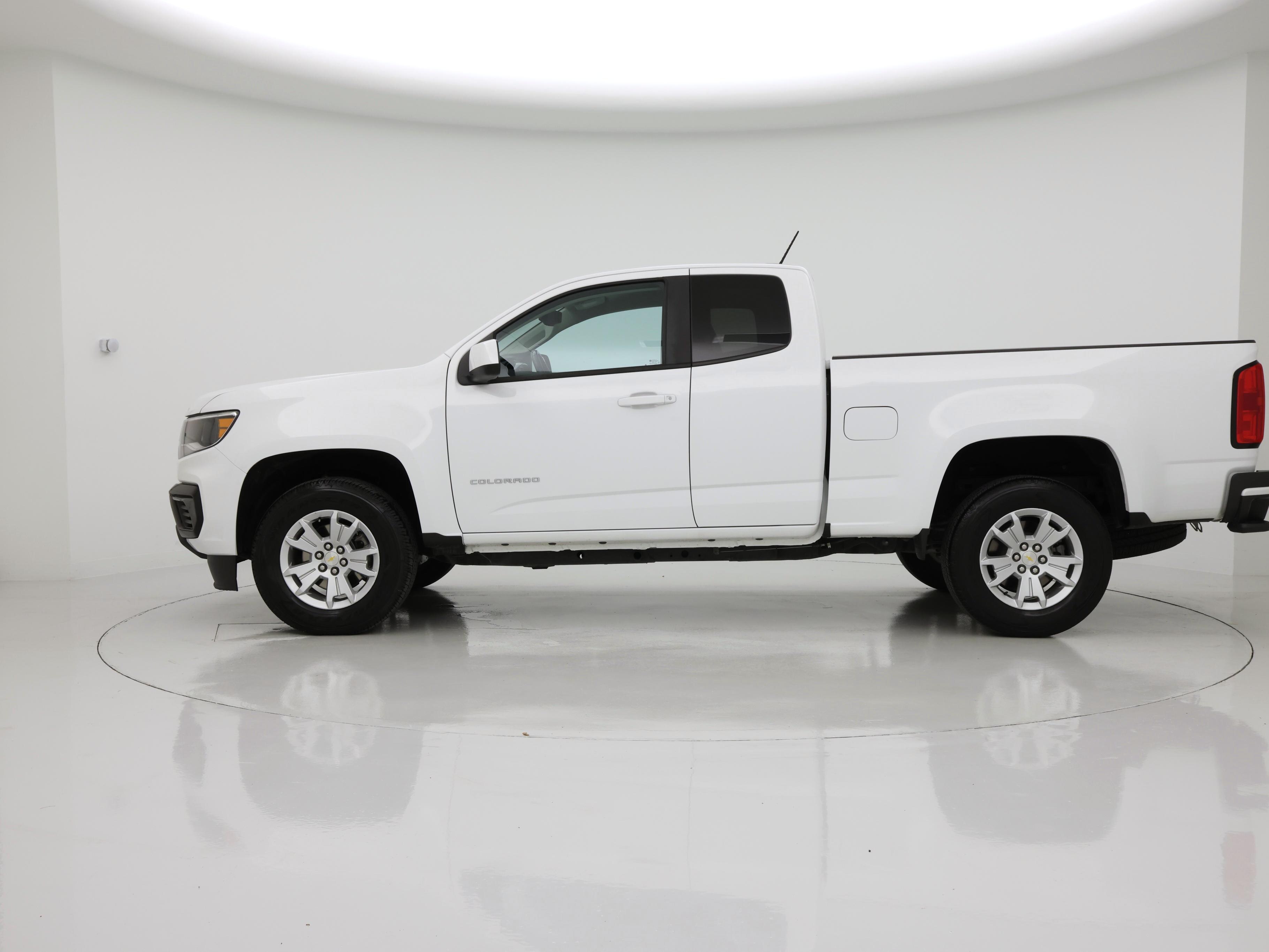 Thumbnail: 2022 Chevrolet Colorado - 3