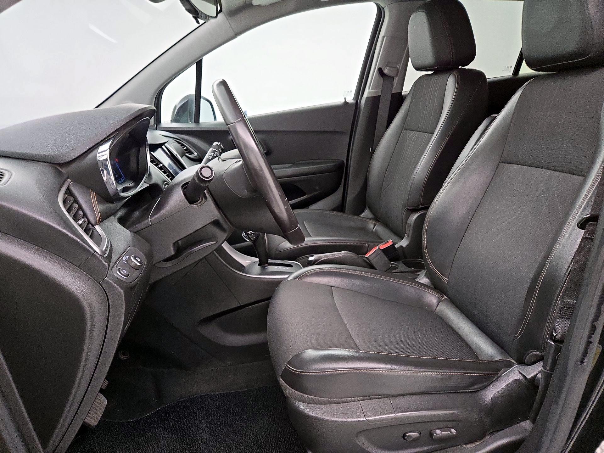 Thumbnail: 2022 Chevrolet Trax - 11