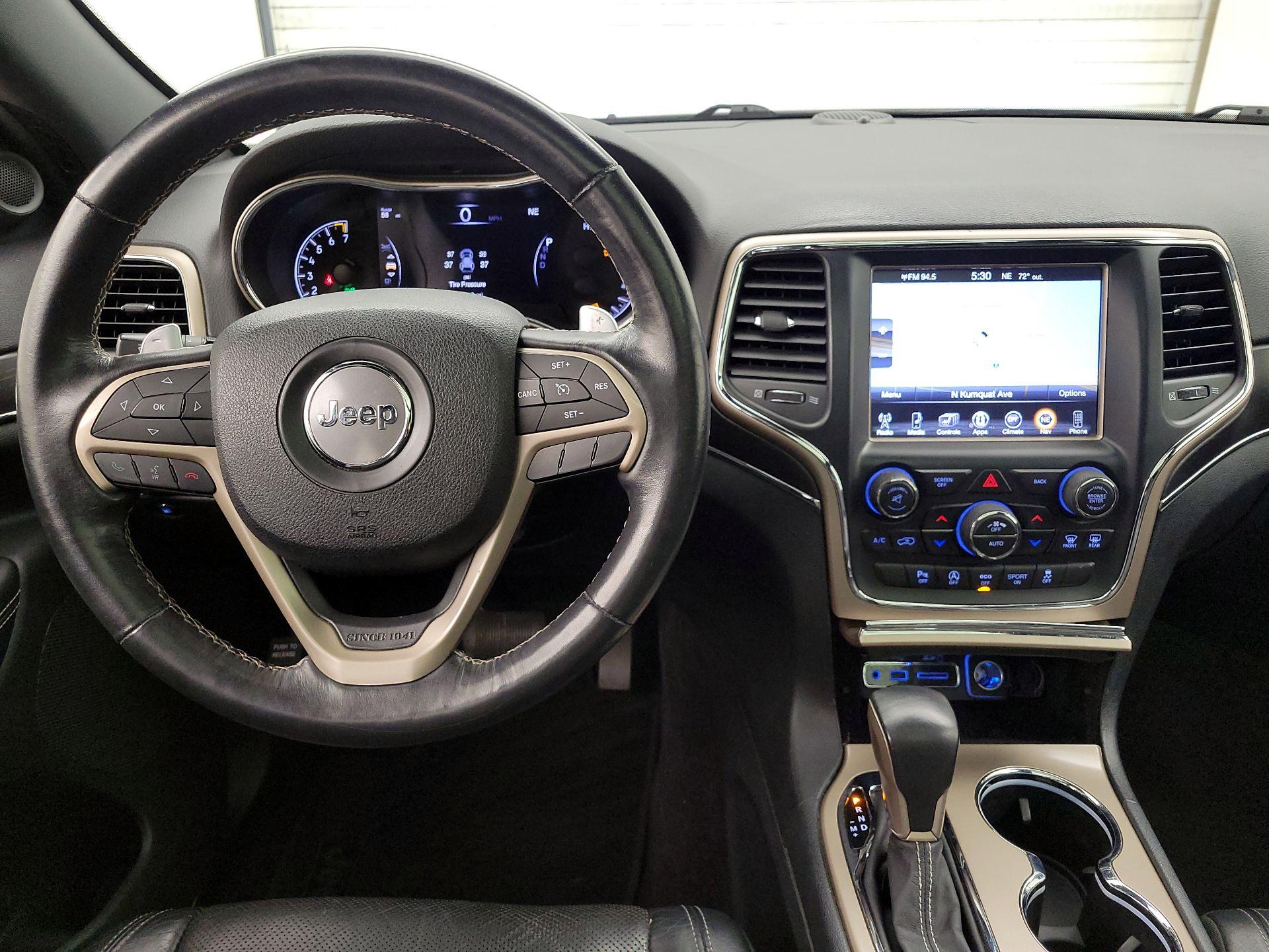 Thumbnail: 2016 Jeep Grand Cherokee - 9