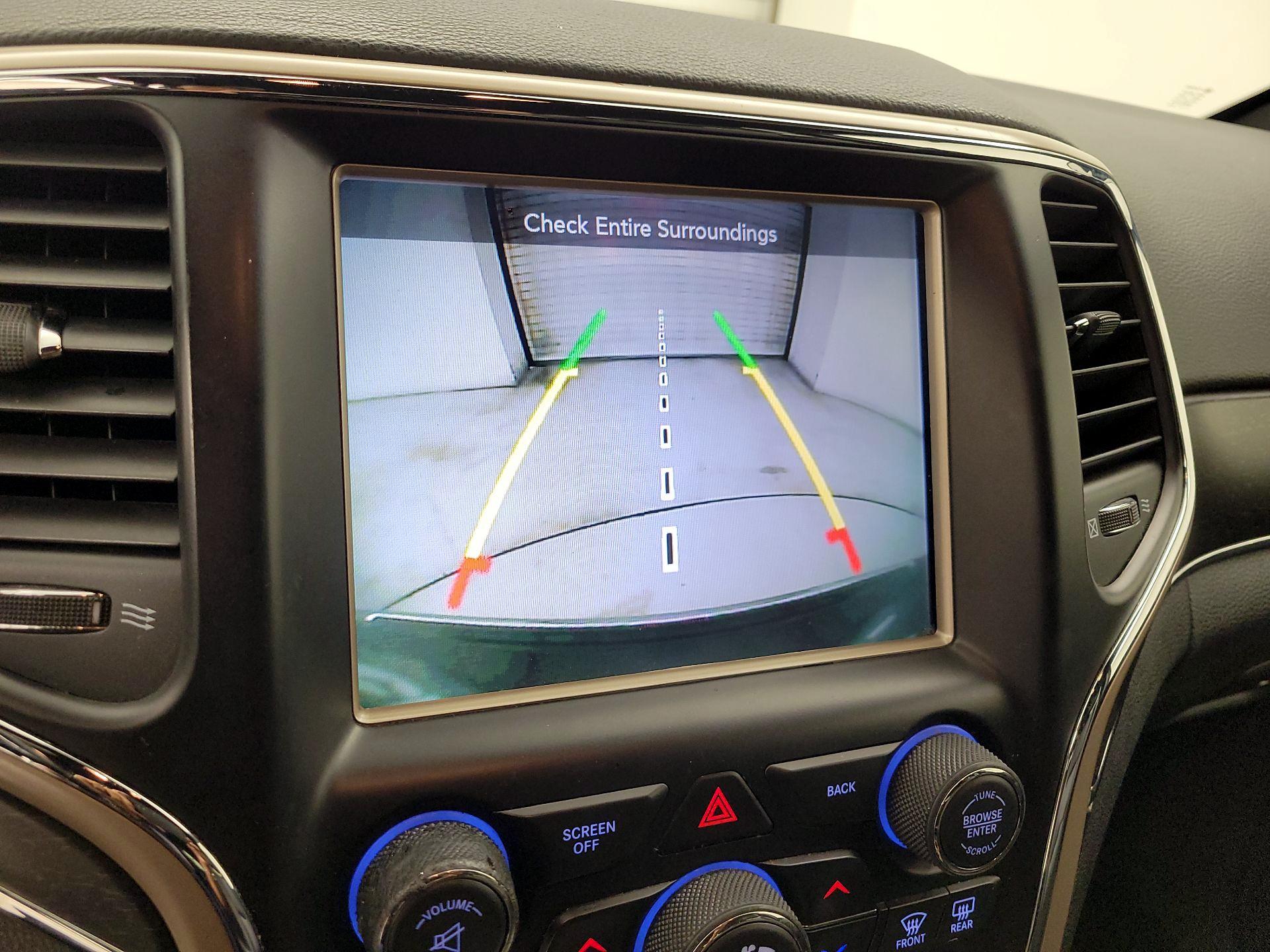Thumbnail: 2016 Jeep Grand Cherokee - 15
