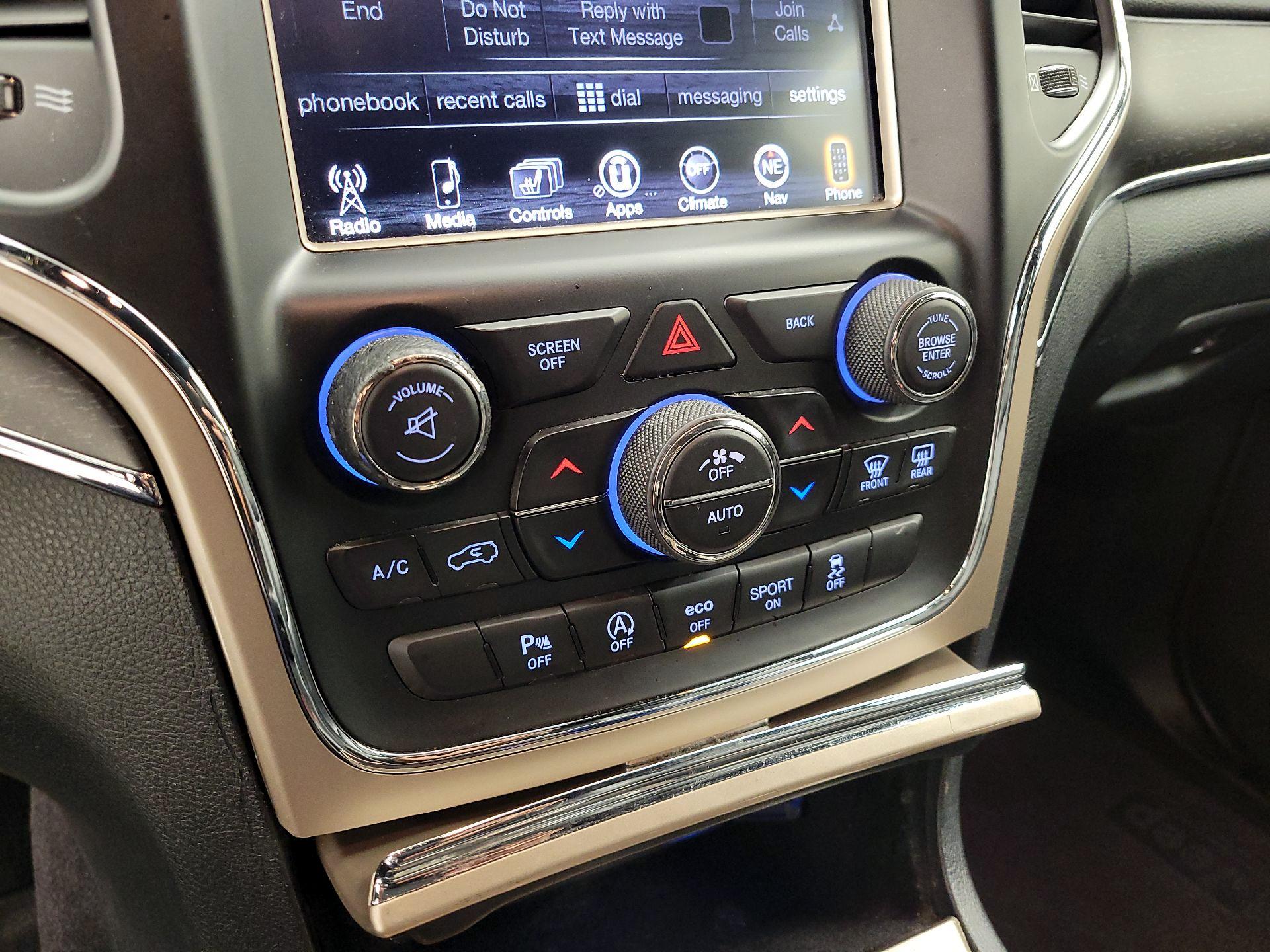 Thumbnail: 2016 Jeep Grand Cherokee - 17