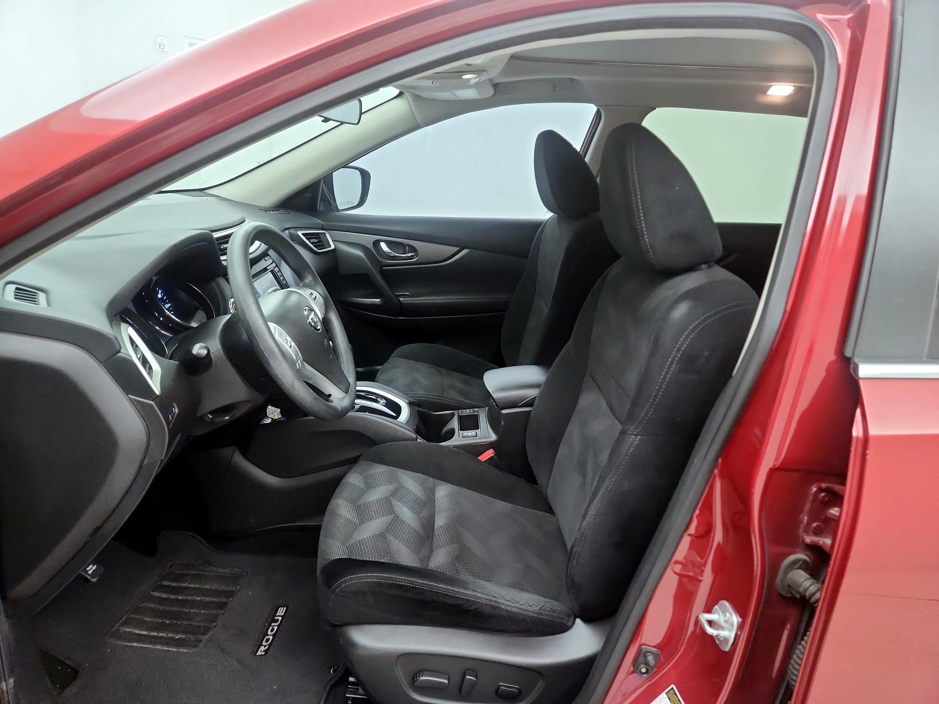 Thumbnail: 2016 Nissan Rogue - 11