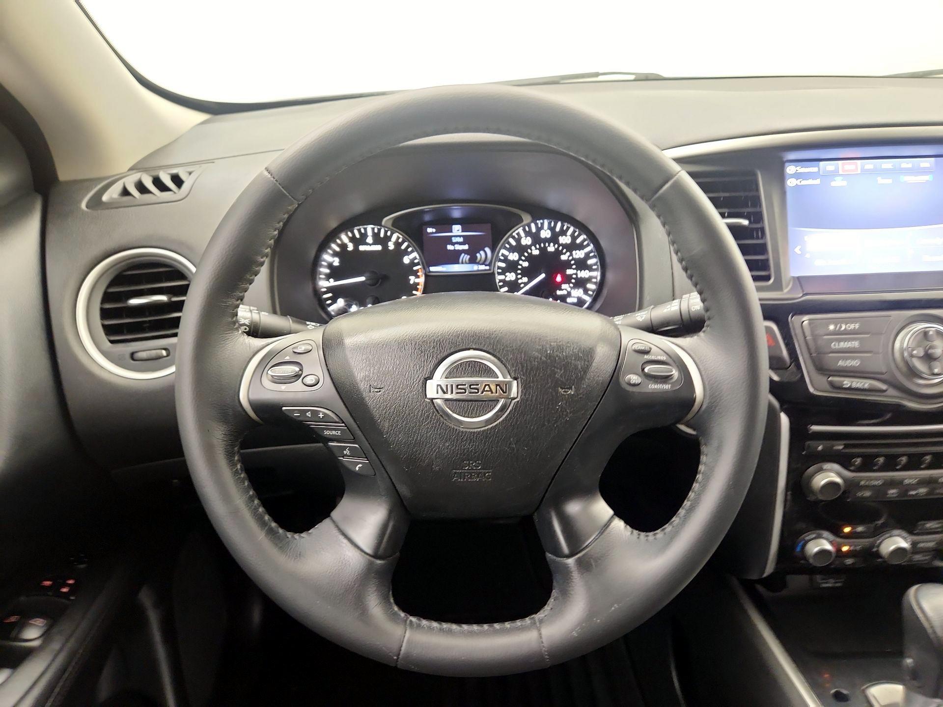 Thumbnail: 2018 Nissan Pathfinder - 10