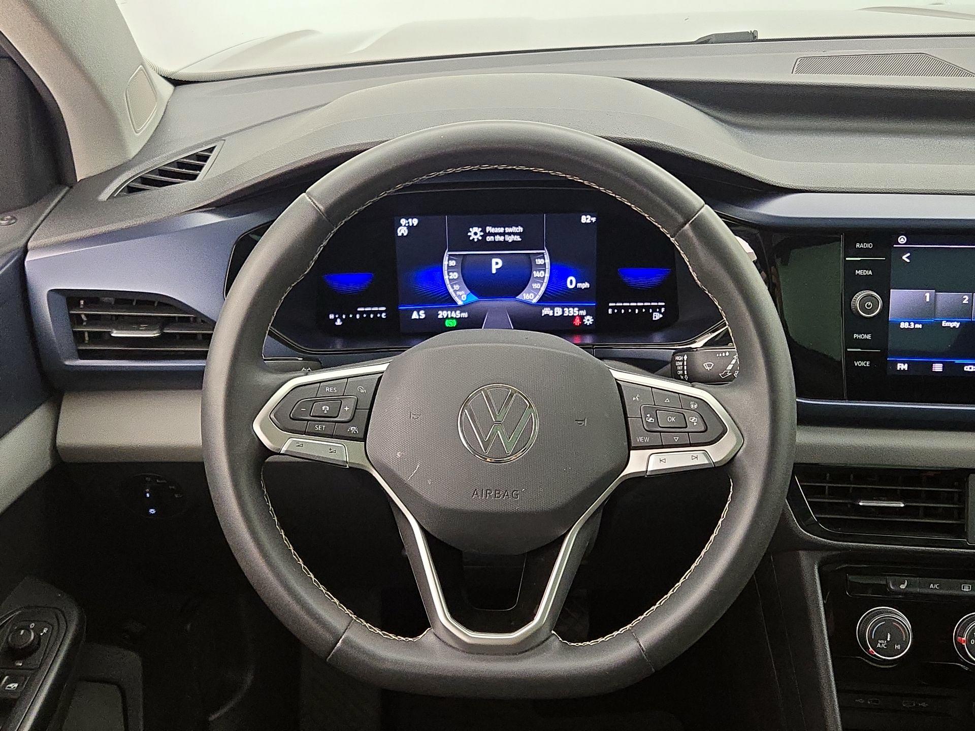 Thumbnail: 2023 Volkswagen Taos - 10