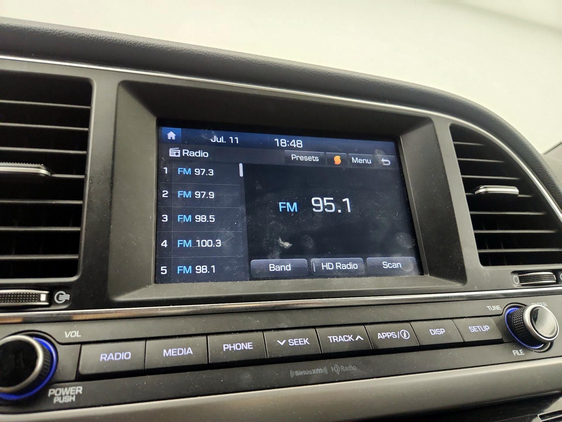 Thumbnail: 2018 Hyundai Elantra - 15