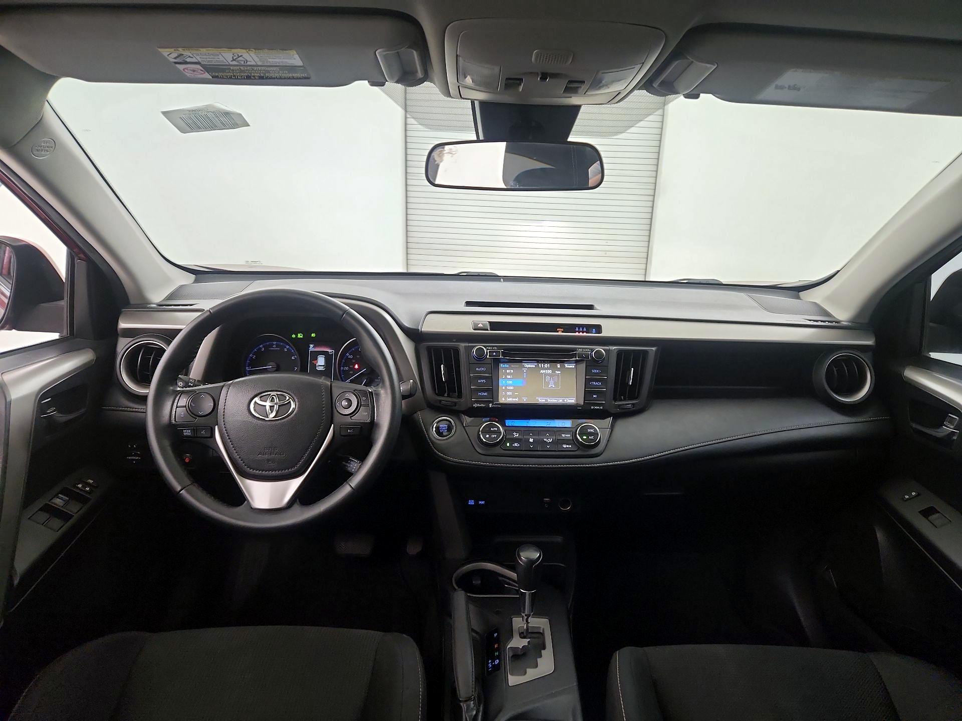 Thumbnail: 2018 Toyota RAV4 - 9