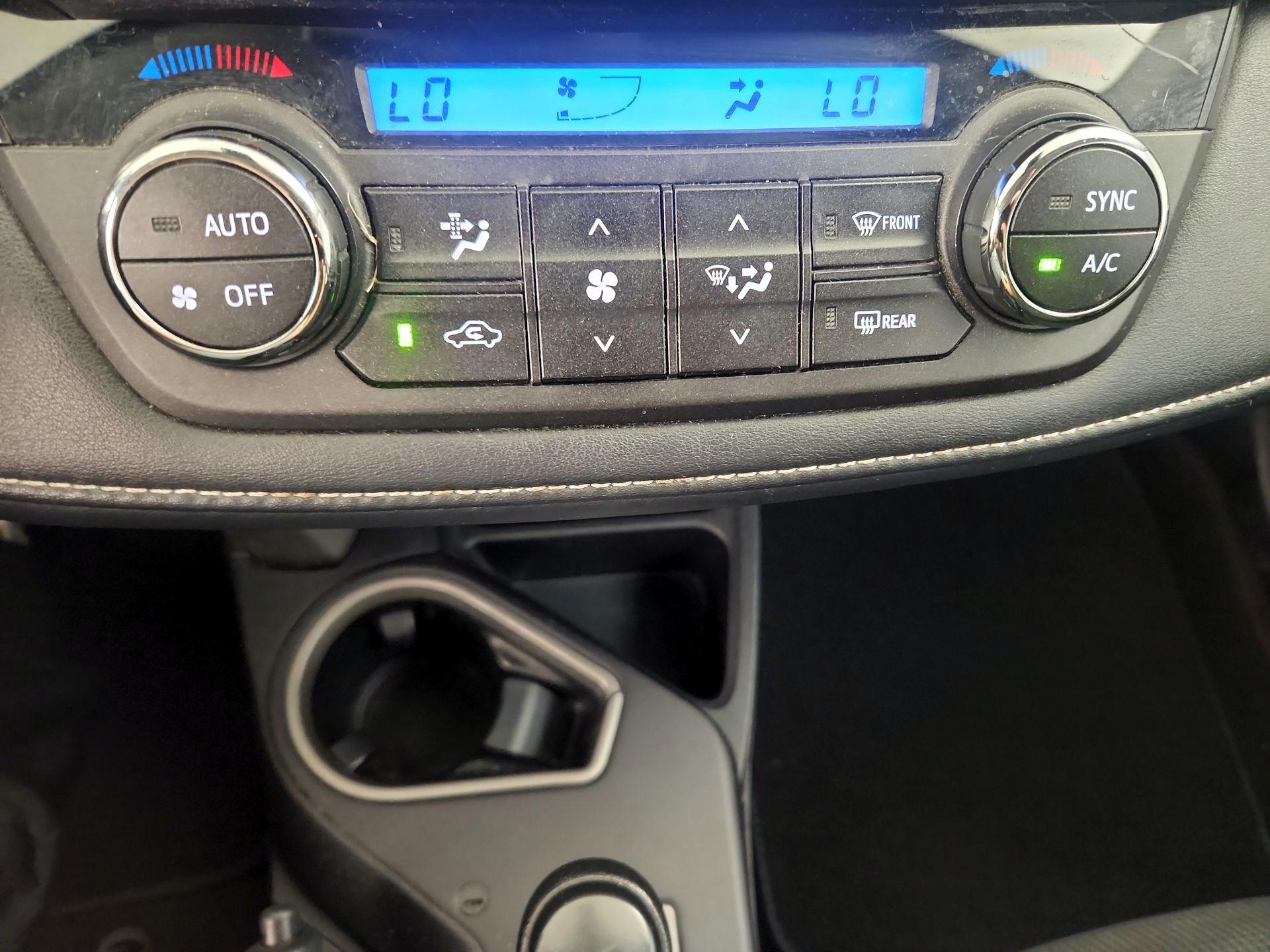 Thumbnail: 2018 Toyota RAV4 - 16