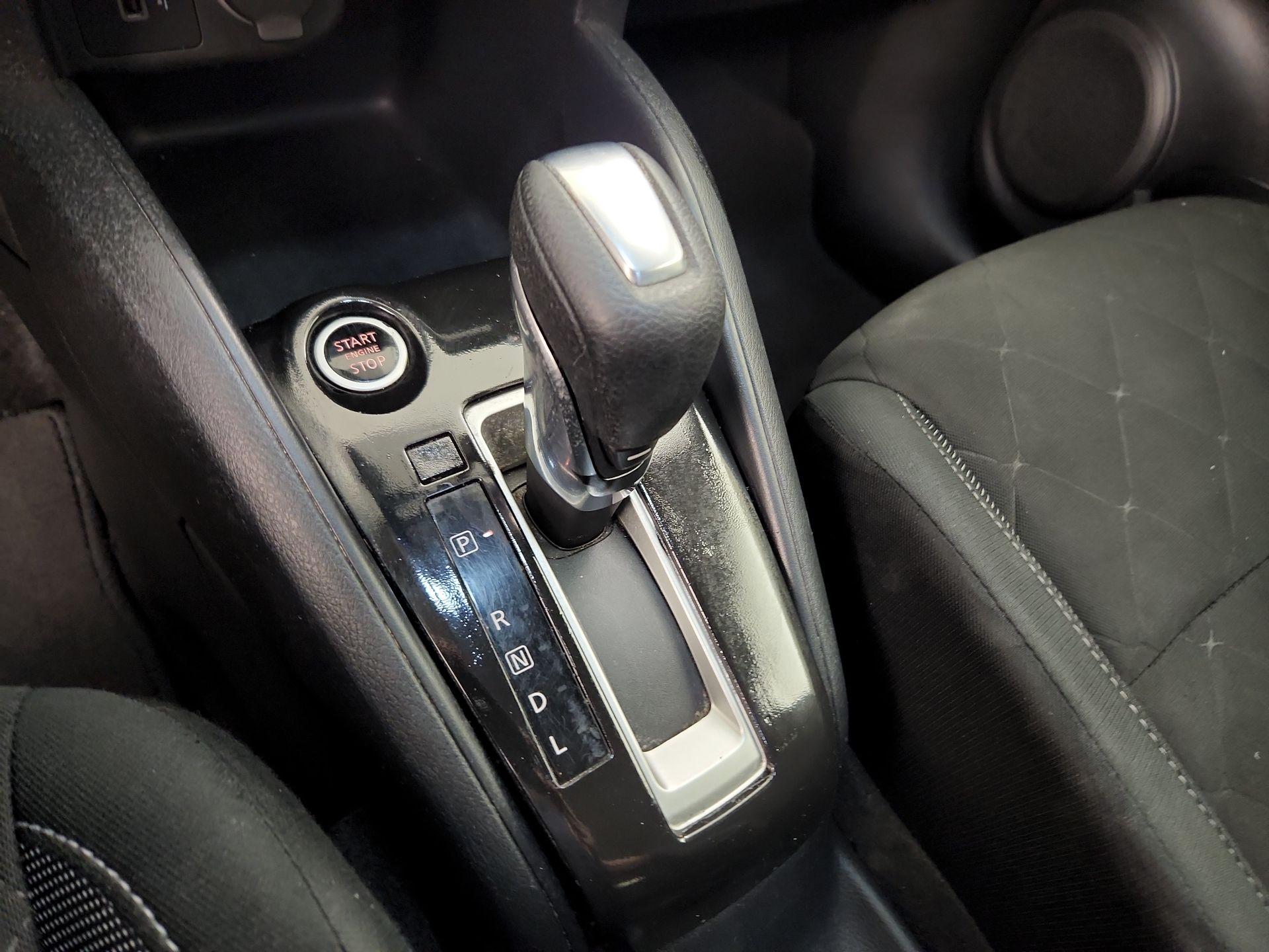 Thumbnail: 2020 Nissan Kicks - 17