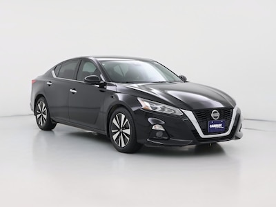 Black 2019 Nissan Altima SL
