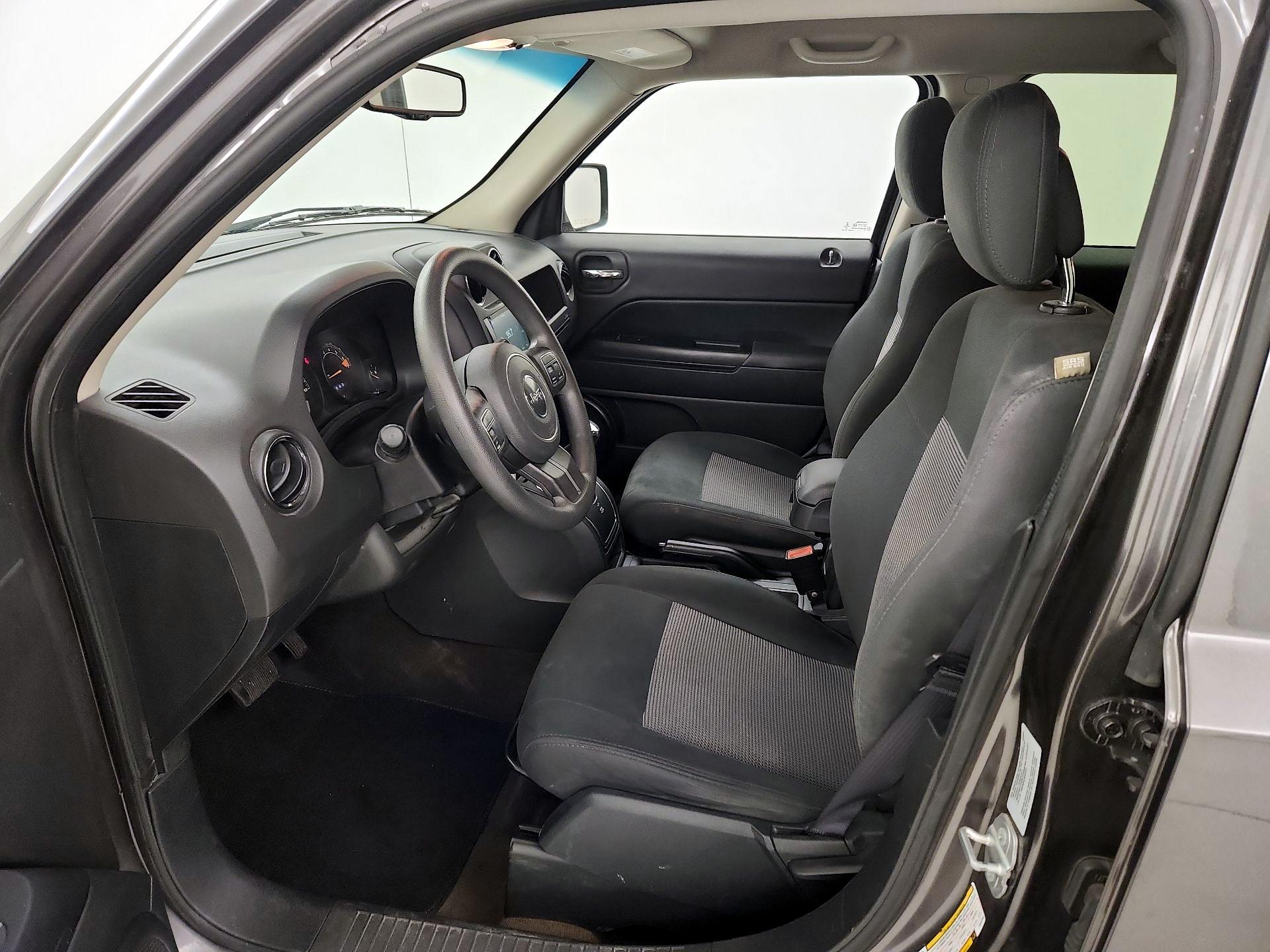Thumbnail: 2015 Jeep Patriot - 11