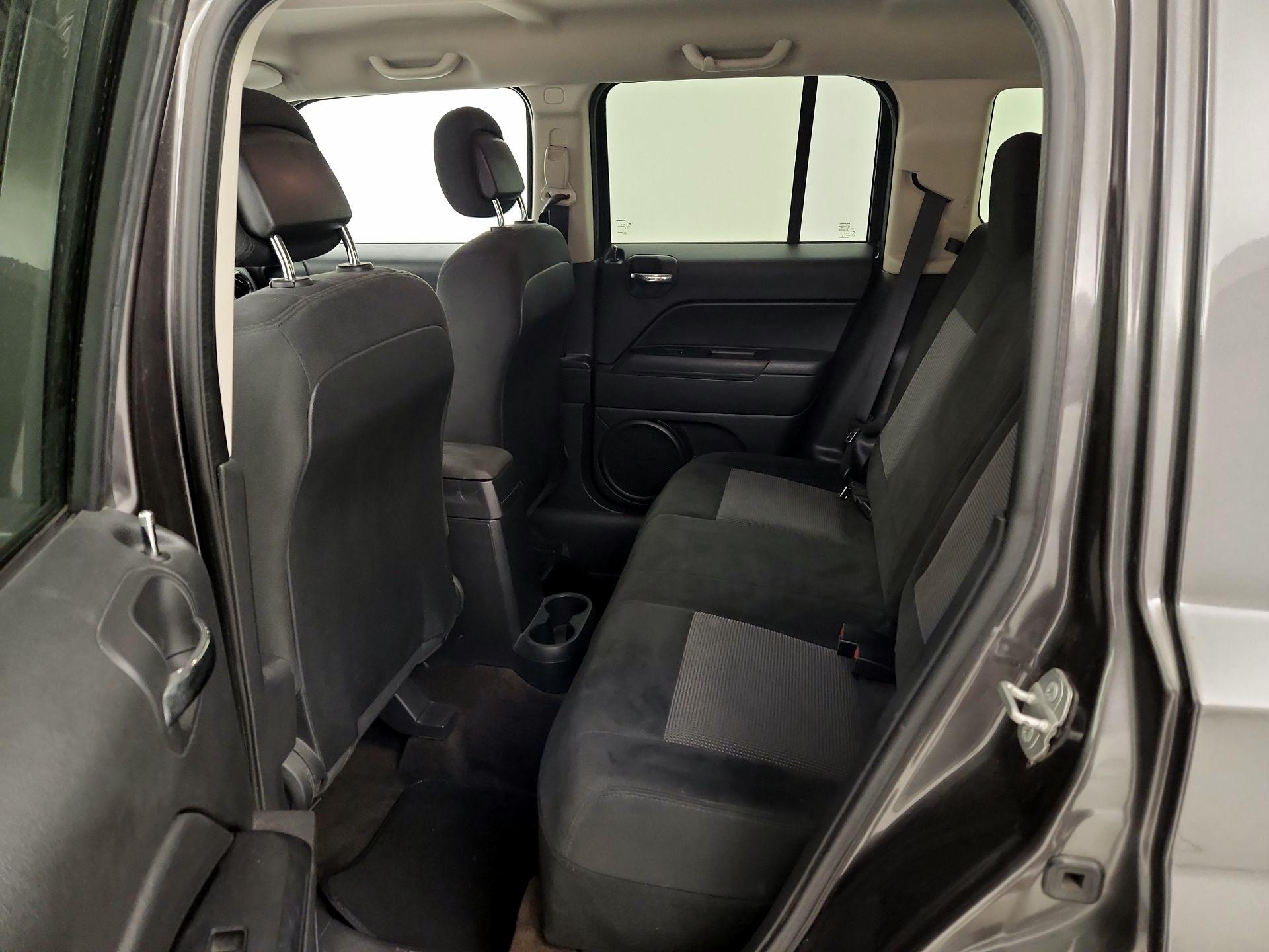 Thumbnail: 2015 Jeep Patriot - 16
